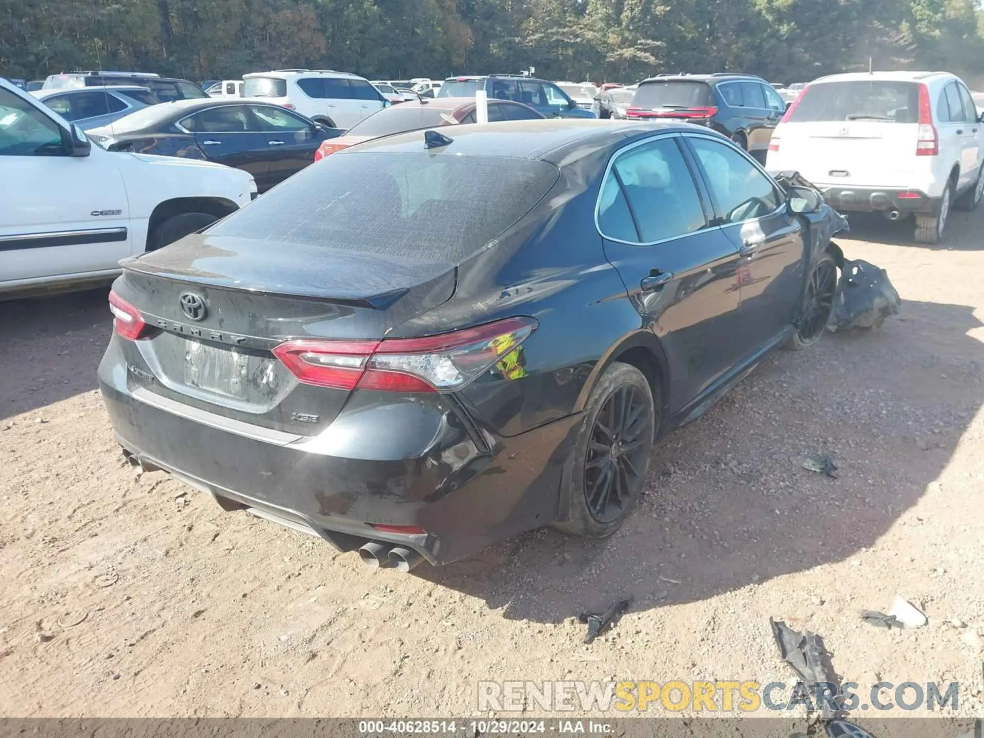 4 Photograph of a damaged car 4T1K61AK1NU007483 TOYOTA CAMRY 2022