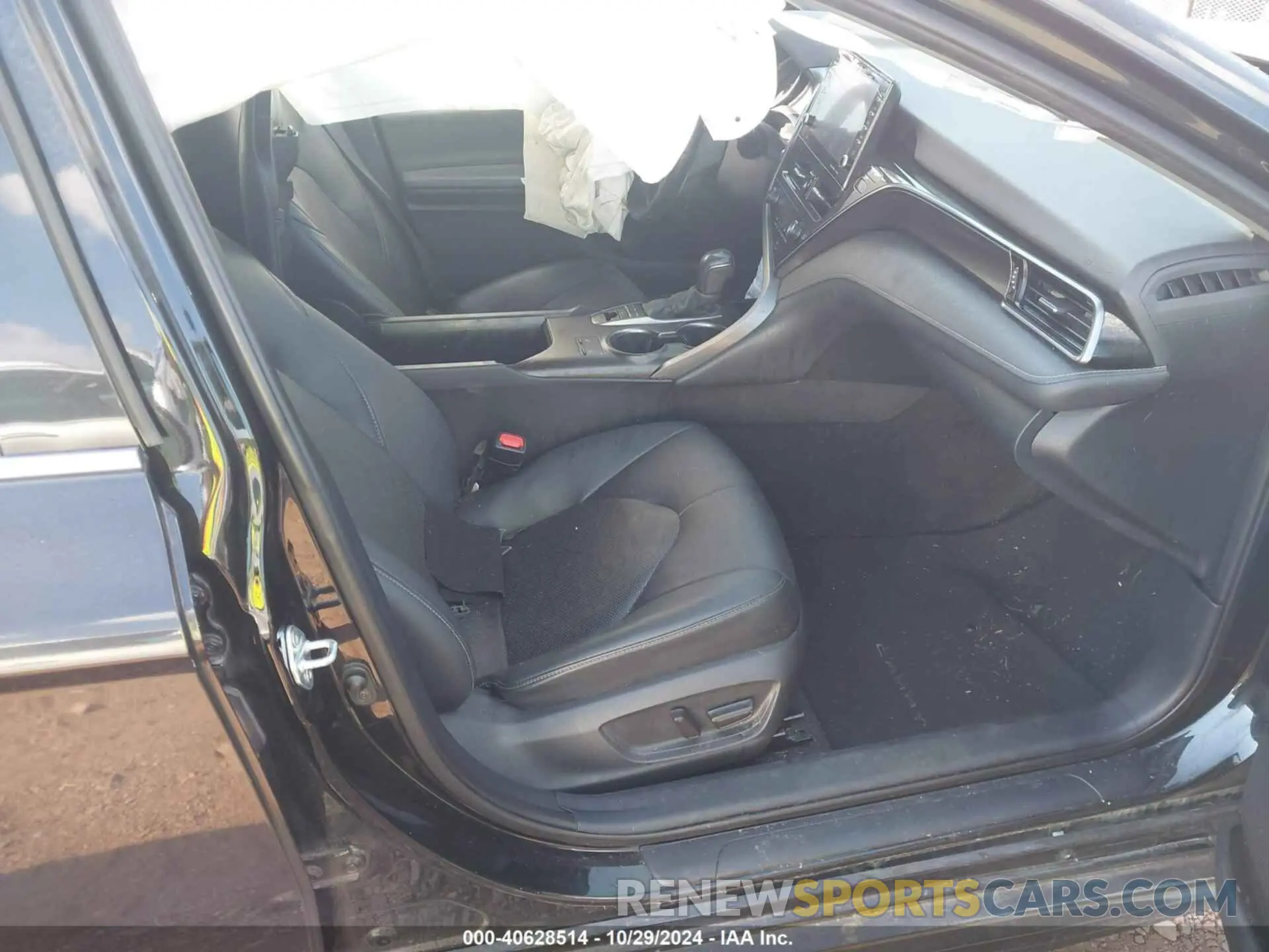5 Photograph of a damaged car 4T1K61AK1NU007483 TOYOTA CAMRY 2022