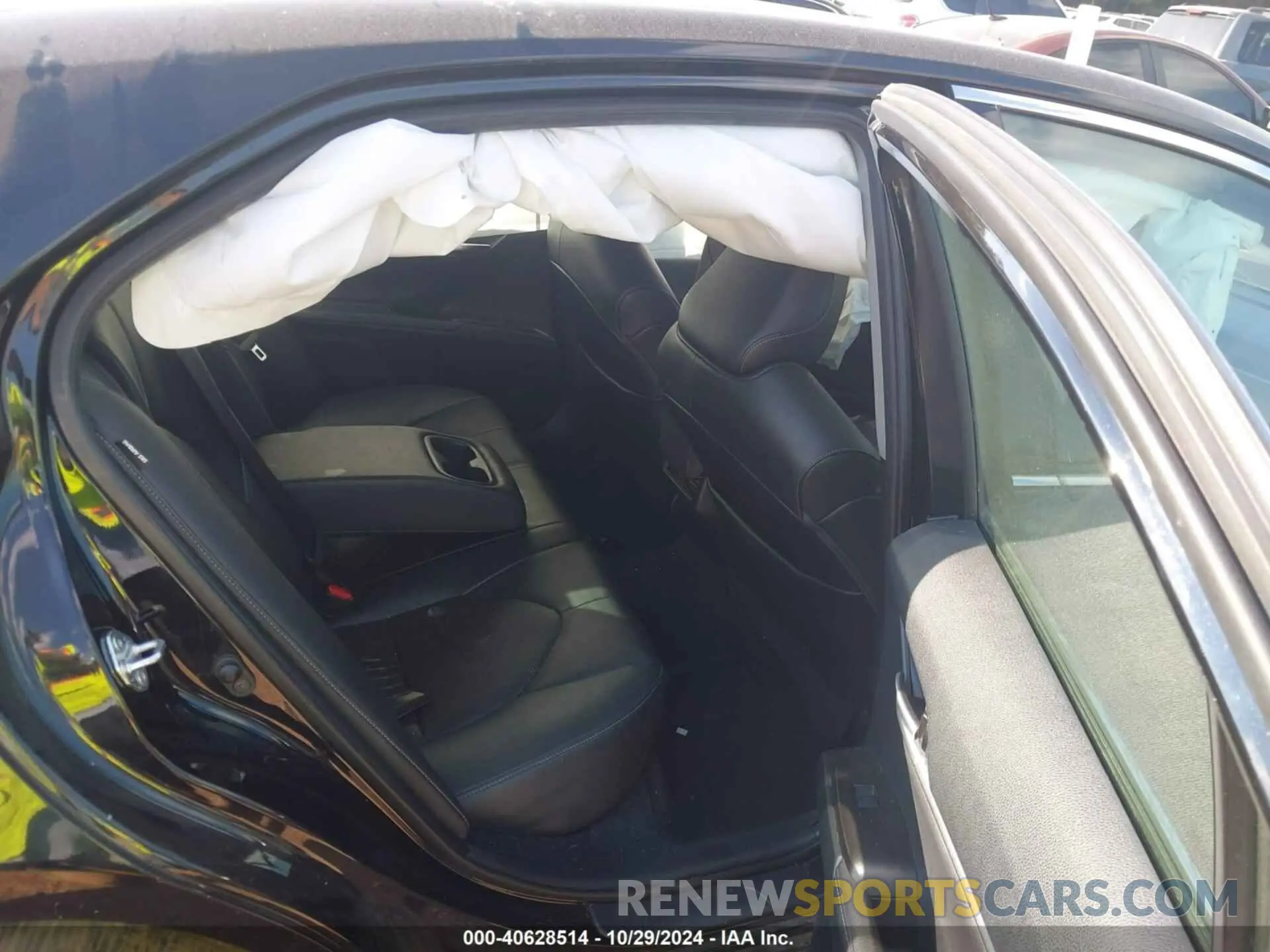 8 Photograph of a damaged car 4T1K61AK1NU007483 TOYOTA CAMRY 2022
