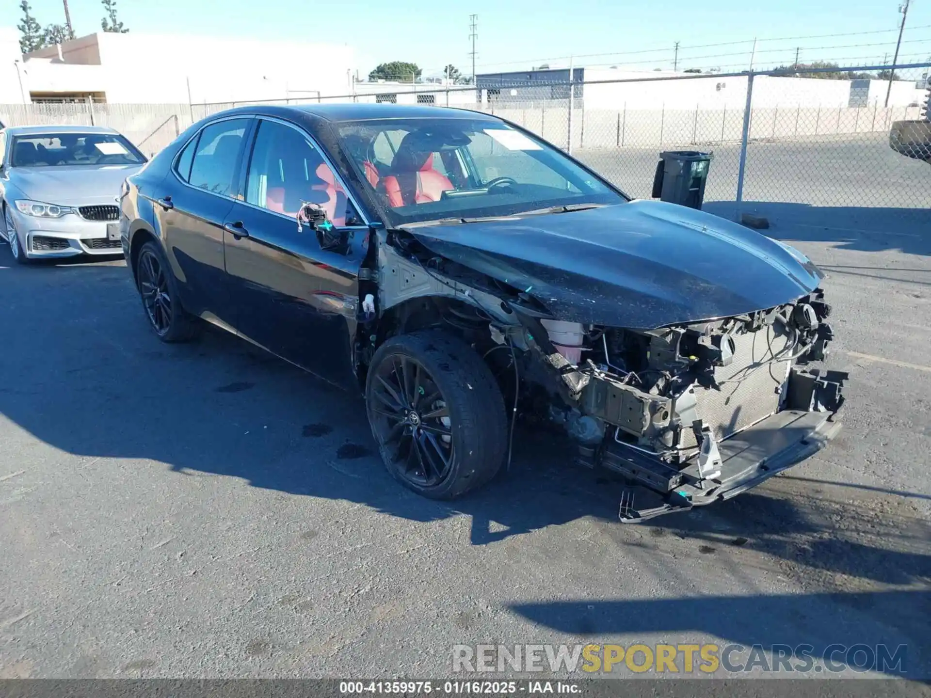 1 Photograph of a damaged car 4T1K61AK1NU009377 TOYOTA CAMRY 2022