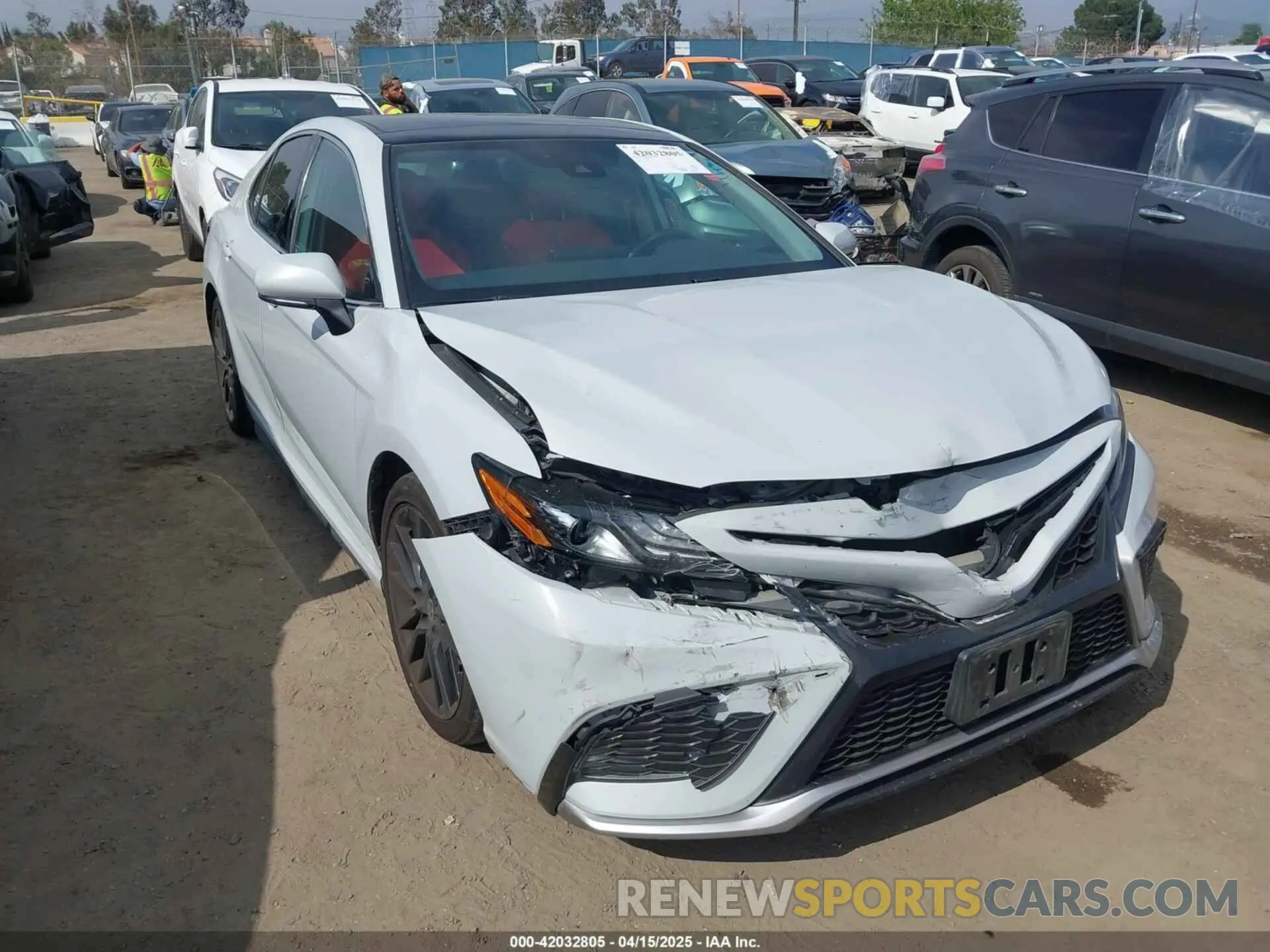 1 Photograph of a damaged car 4T1K61AK1NU011131 TOYOTA CAMRY 2022