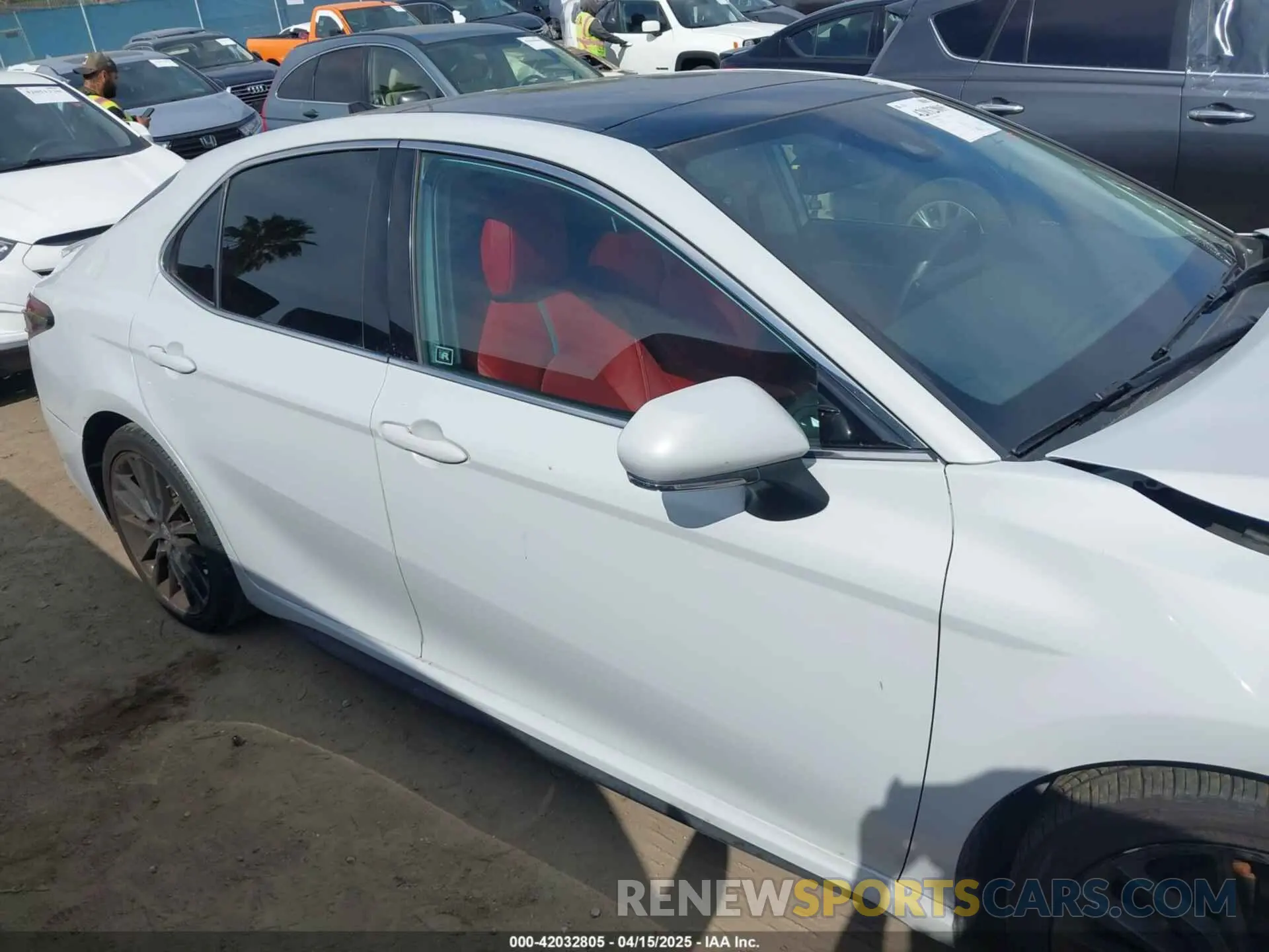 13 Photograph of a damaged car 4T1K61AK1NU011131 TOYOTA CAMRY 2022