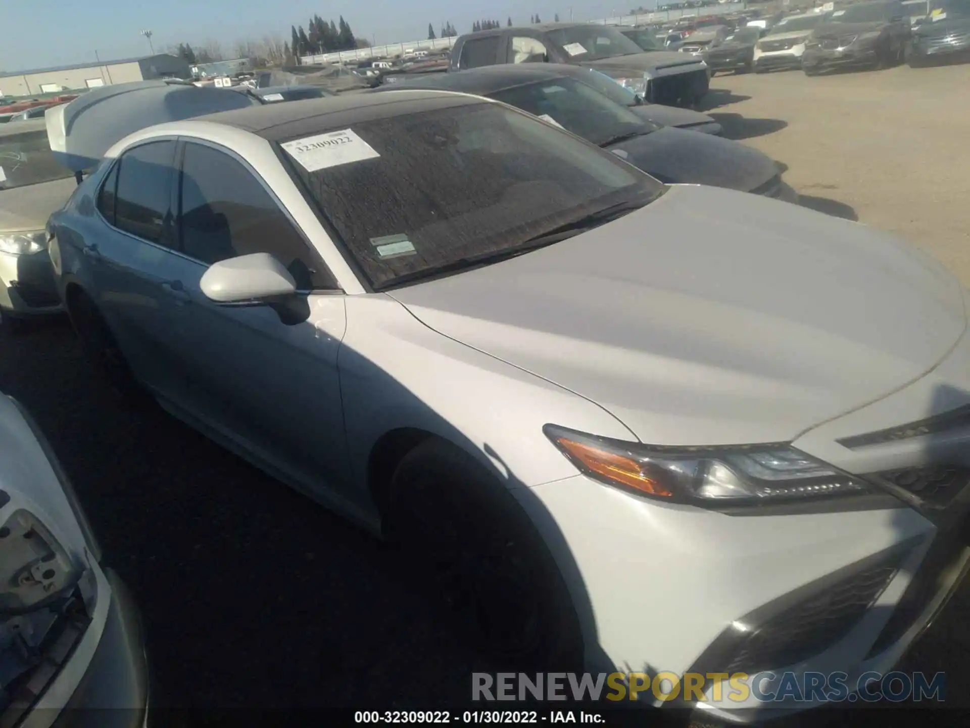 1 Photograph of a damaged car 4T1K61AK1NU011338 TOYOTA CAMRY 2022