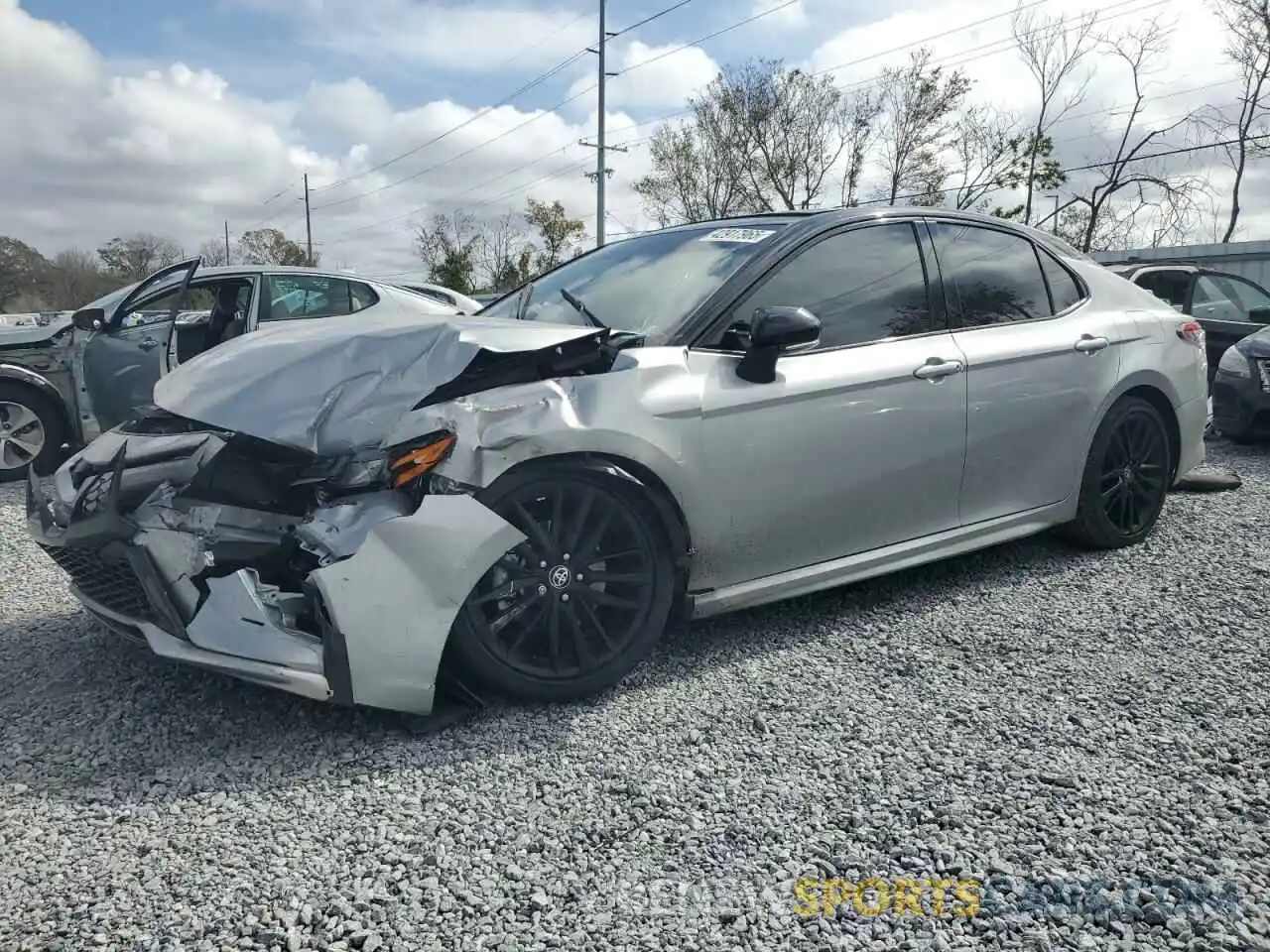 1 Photograph of a damaged car 4T1K61AK1NU015857 TOYOTA CAMRY 2022