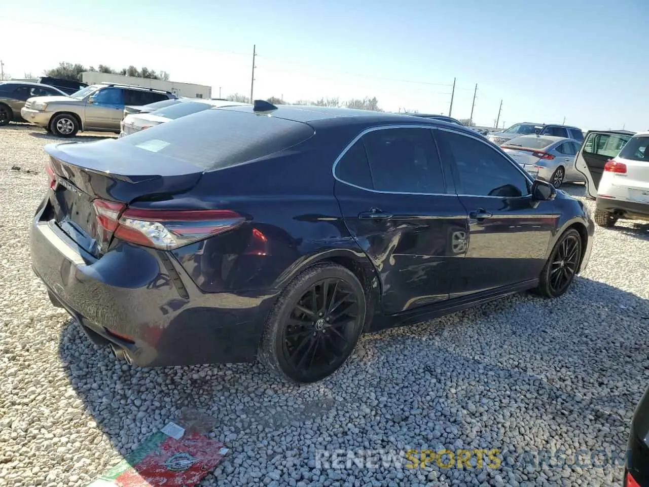 3 Photograph of a damaged car 4T1K61AK1NU021383 TOYOTA CAMRY 2022