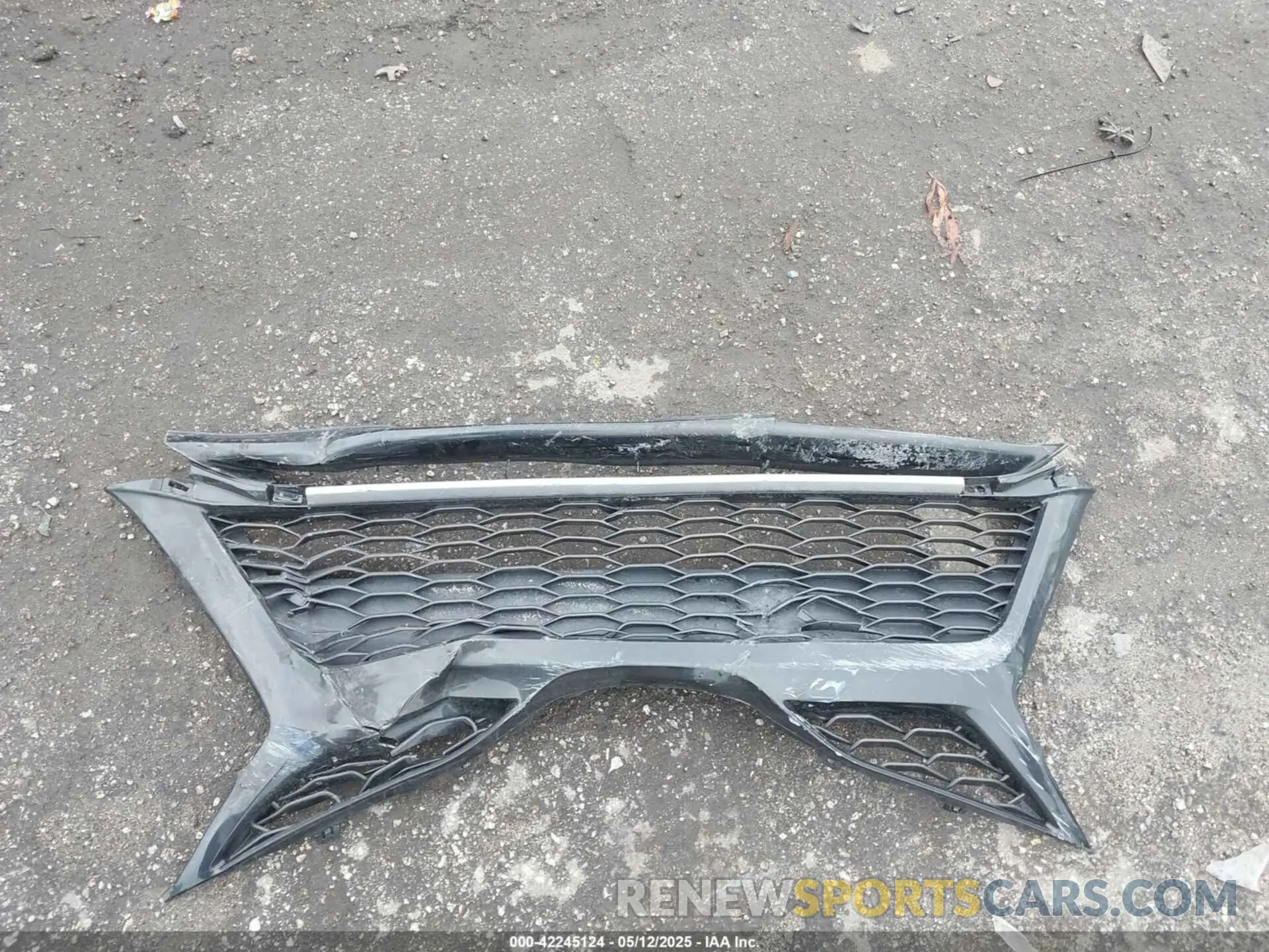 12 Photograph of a damaged car 4T1K61AK1NU032335 TOYOTA CAMRY 2022