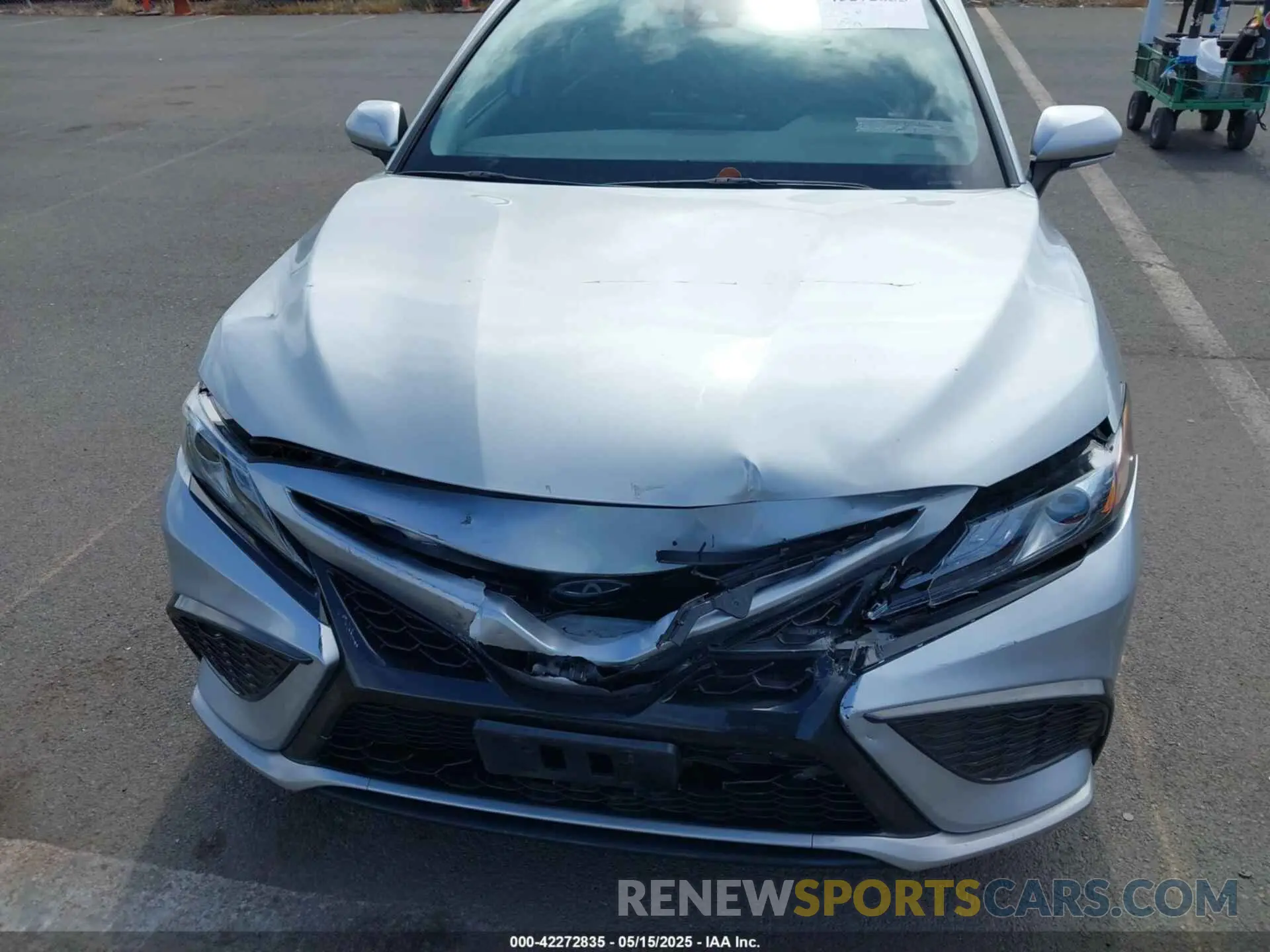 6 Photograph of a damaged car 4T1K61AK1NU034649 TOYOTA CAMRY 2022