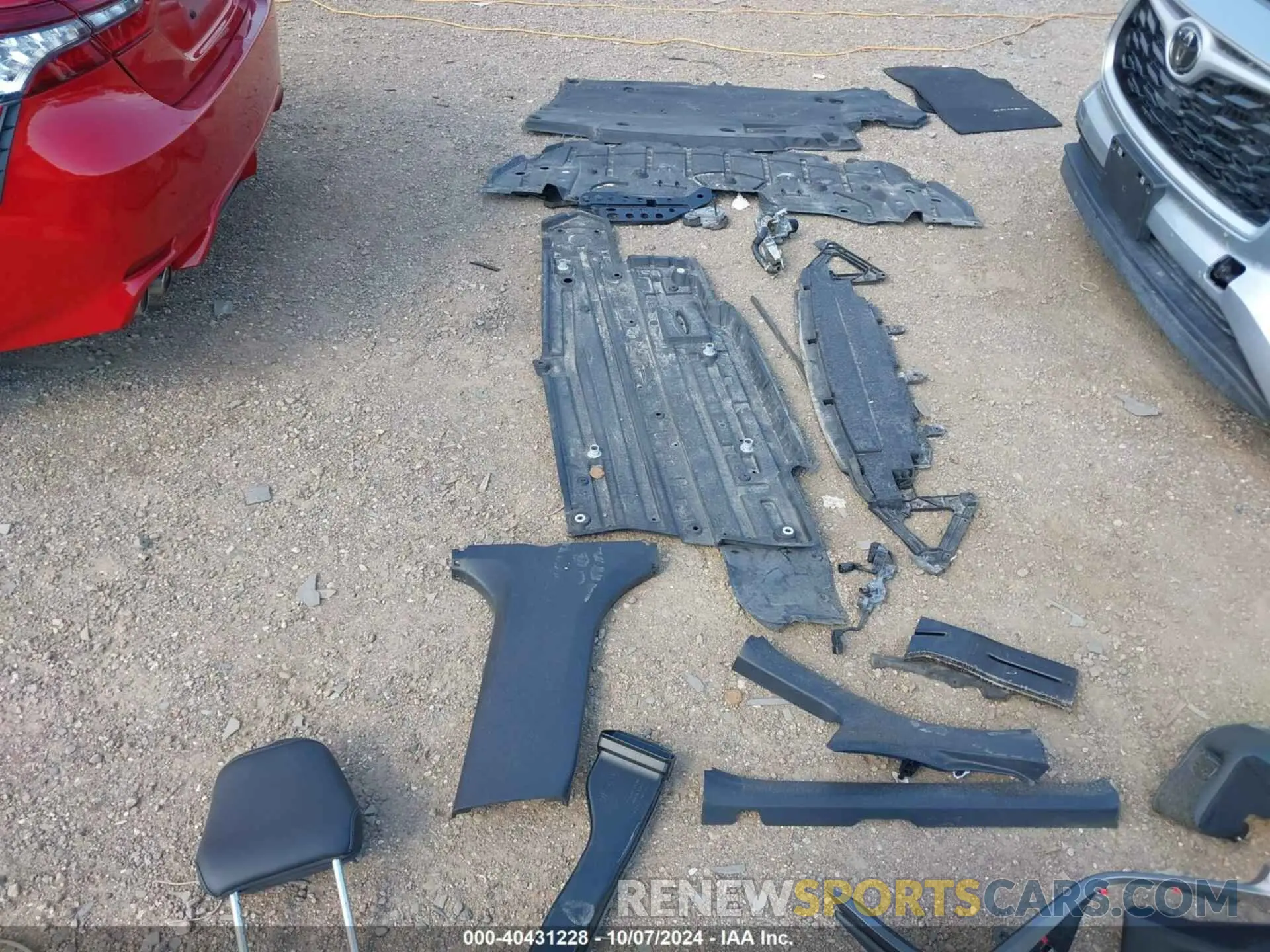 12 Photograph of a damaged car 4T1K61AK1NU068901 TOYOTA CAMRY 2022