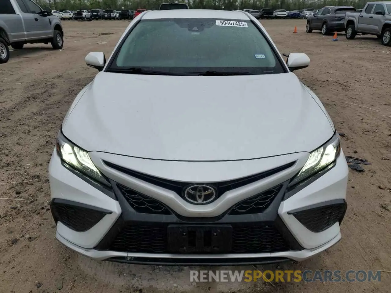5 Photograph of a damaged car 4T1K61AK1NU617495 TOYOTA CAMRY 2022