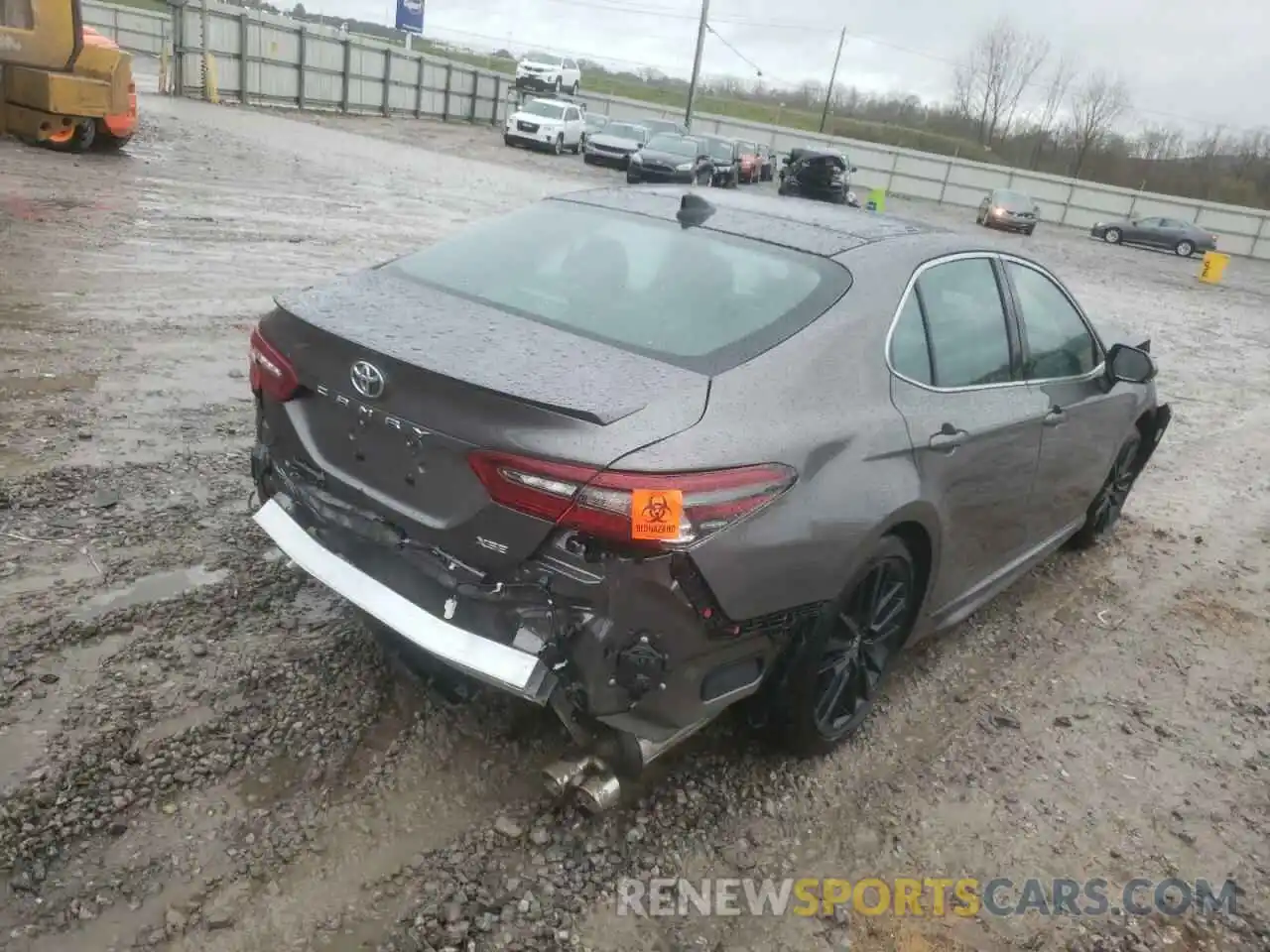 4 Photograph of a damaged car 4T1K61AK2NU013454 TOYOTA CAMRY 2022