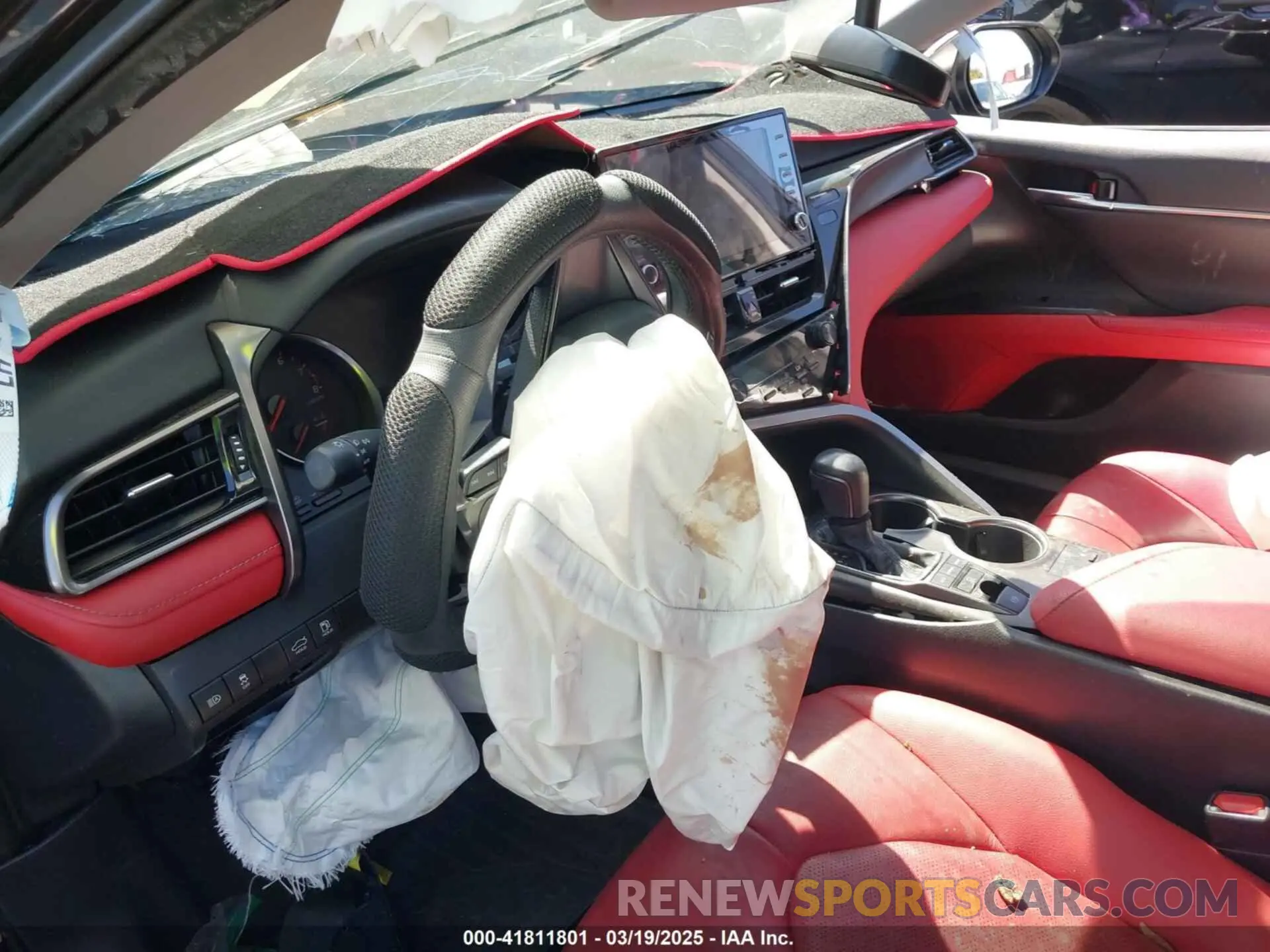 21 Photograph of a damaged car 4T1K61AK2NU013518 TOYOTA CAMRY 2022