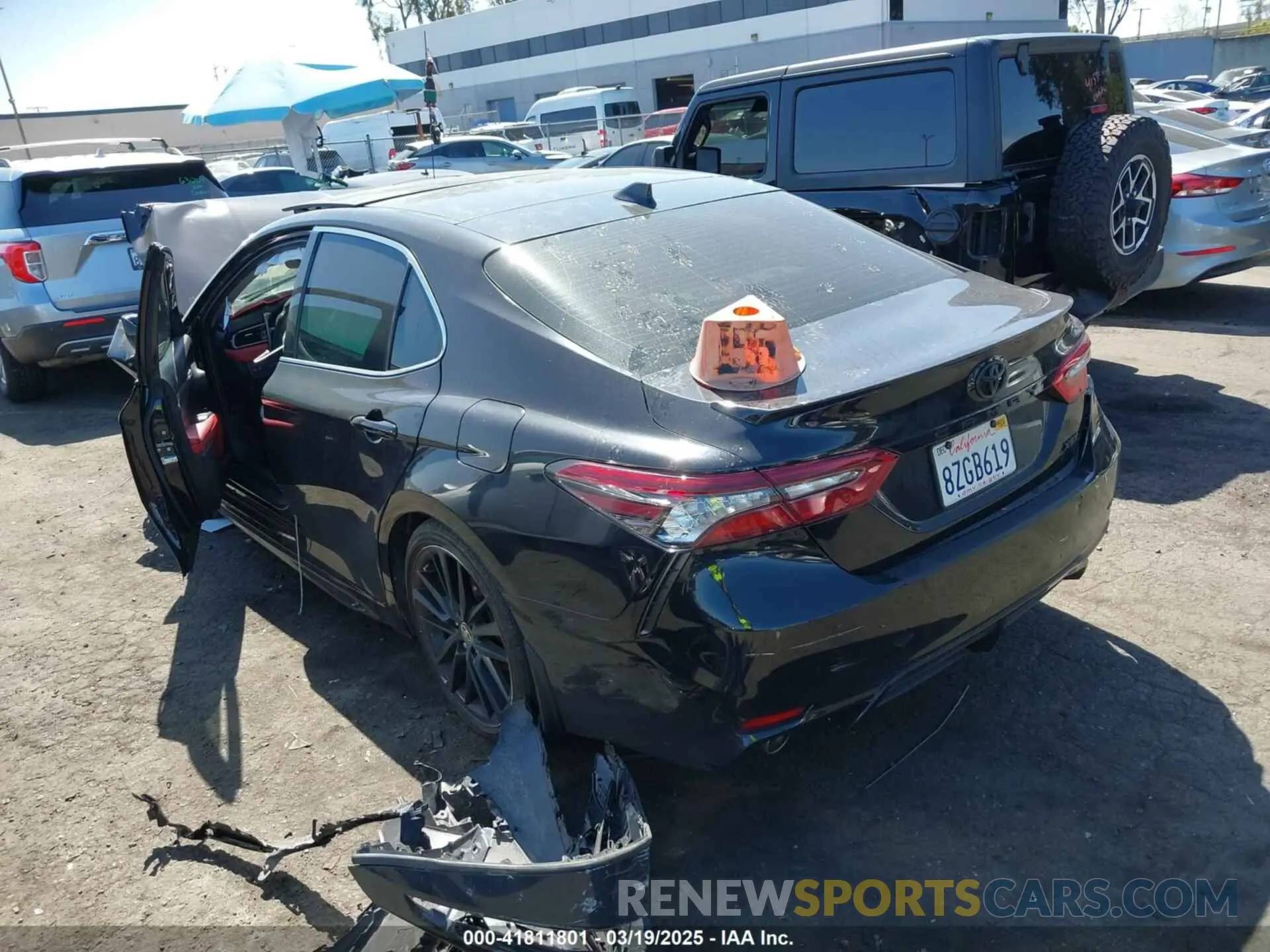 3 Photograph of a damaged car 4T1K61AK2NU013518 TOYOTA CAMRY 2022