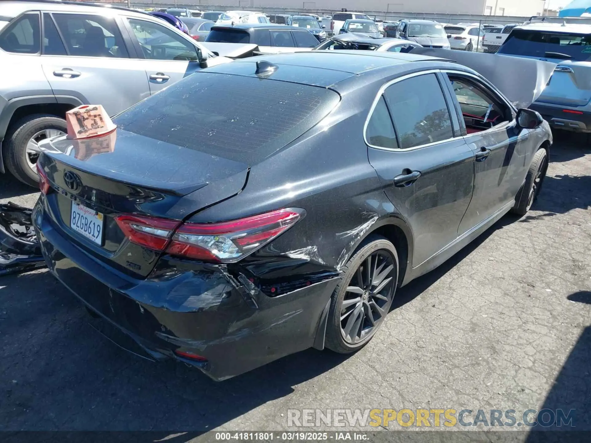 4 Photograph of a damaged car 4T1K61AK2NU013518 TOYOTA CAMRY 2022