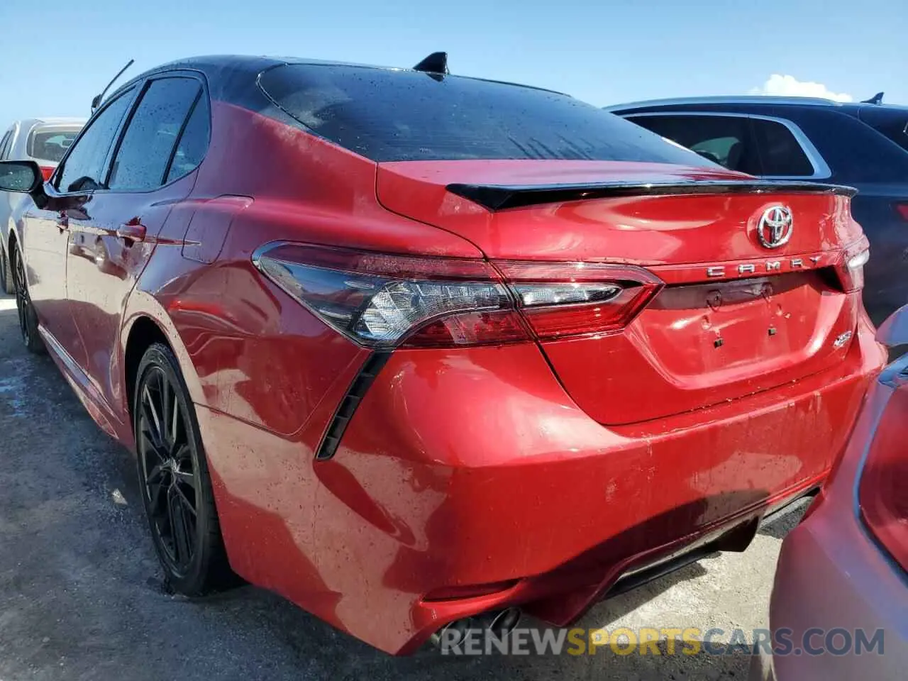 6 Photograph of a damaged car 4T1K61AK2NU016080 TOYOTA CAMRY 2022