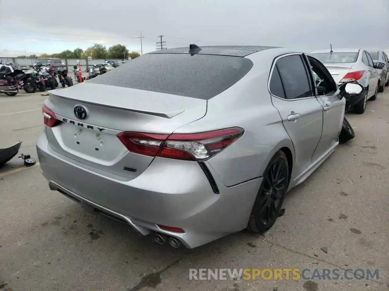 4 Photograph of a damaged car 4T1K61AK2NU020517 TOYOTA CAMRY 2022