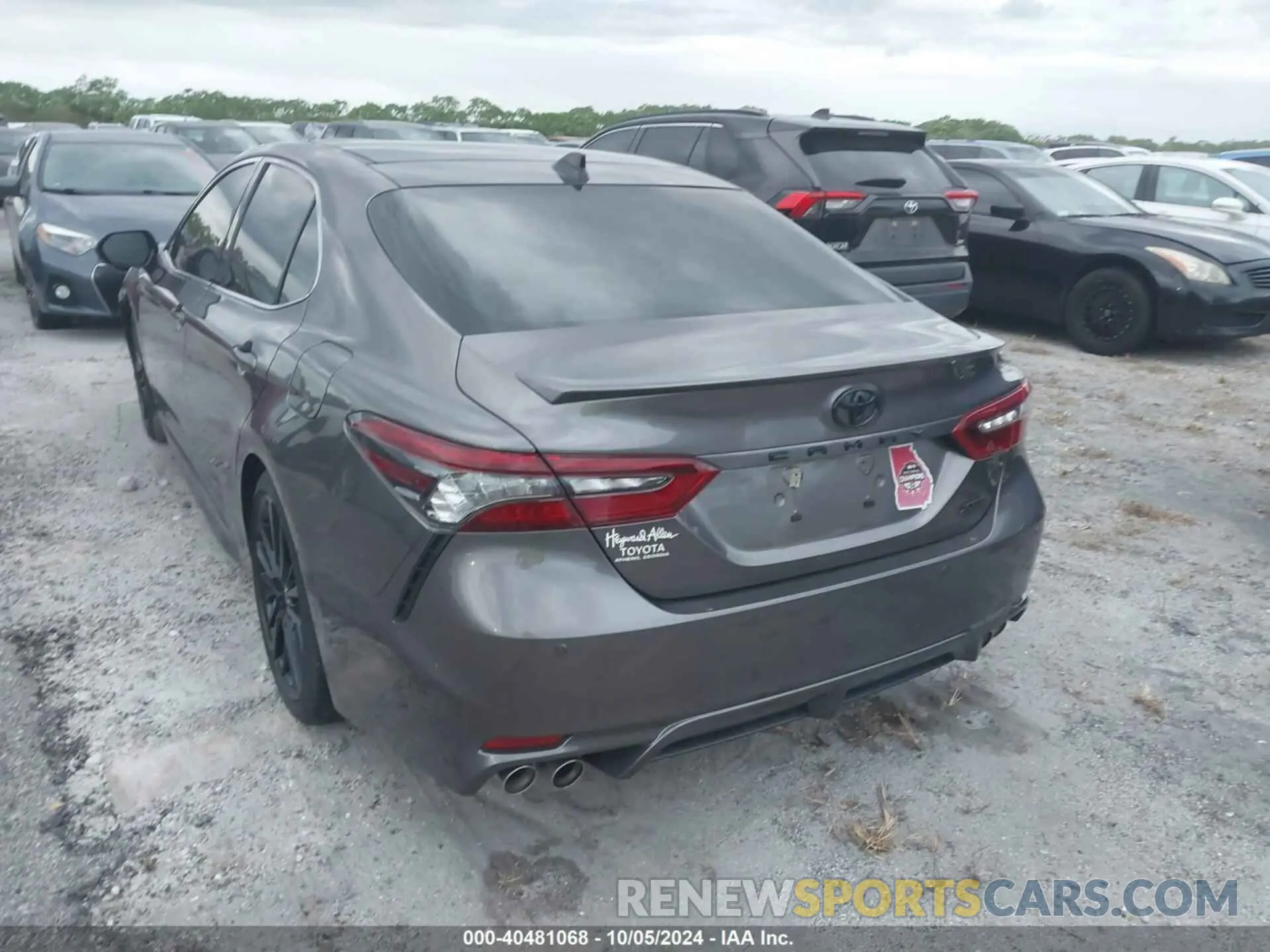 3 Photograph of a damaged car 4T1K61AK2NU021781 TOYOTA CAMRY 2022