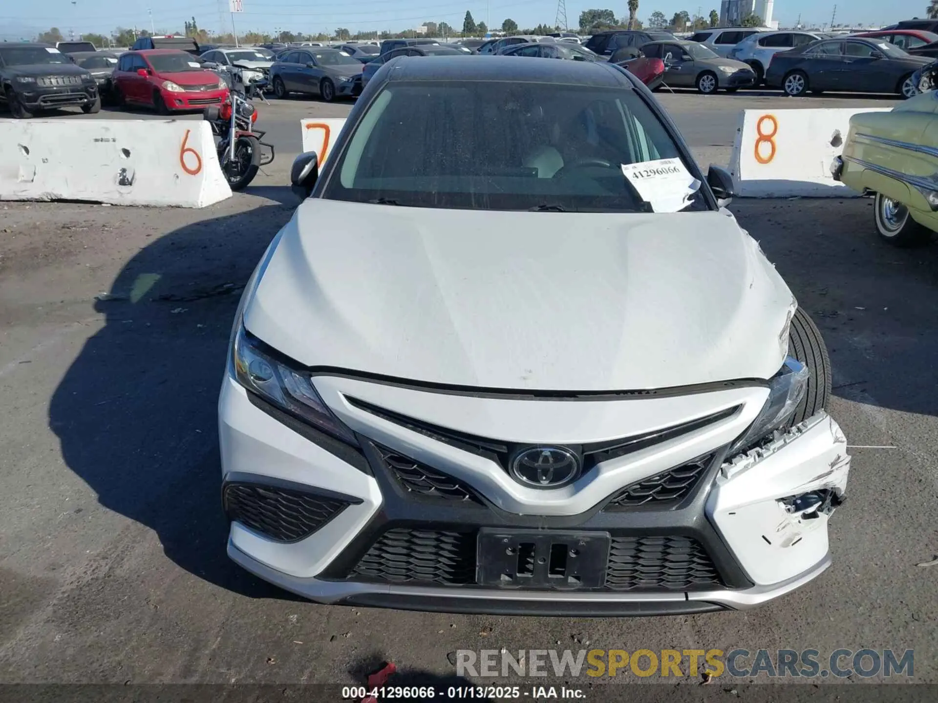 12 Photograph of a damaged car 4T1K61AK2NU034434 TOYOTA CAMRY 2022