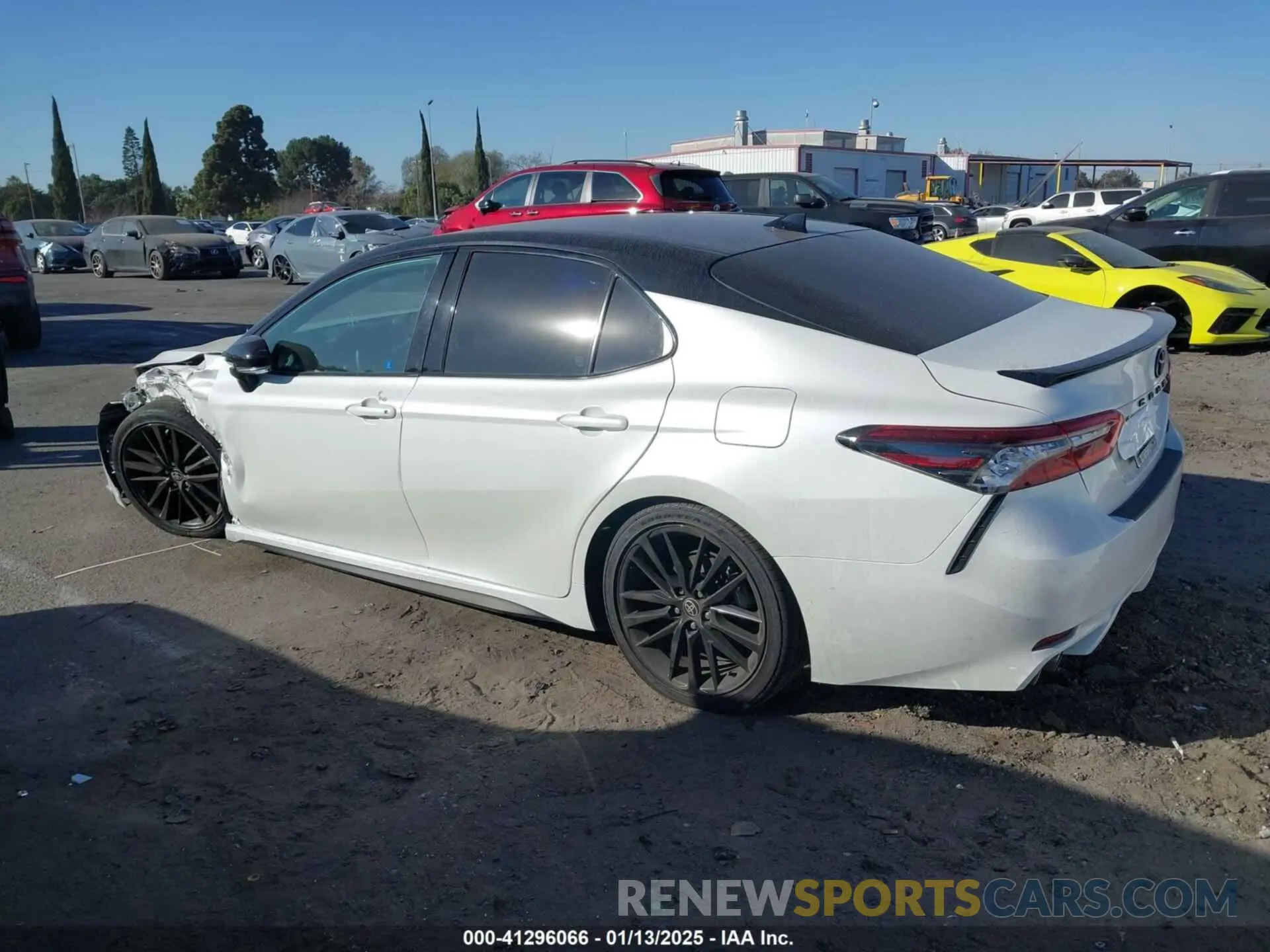 14 Photograph of a damaged car 4T1K61AK2NU034434 TOYOTA CAMRY 2022