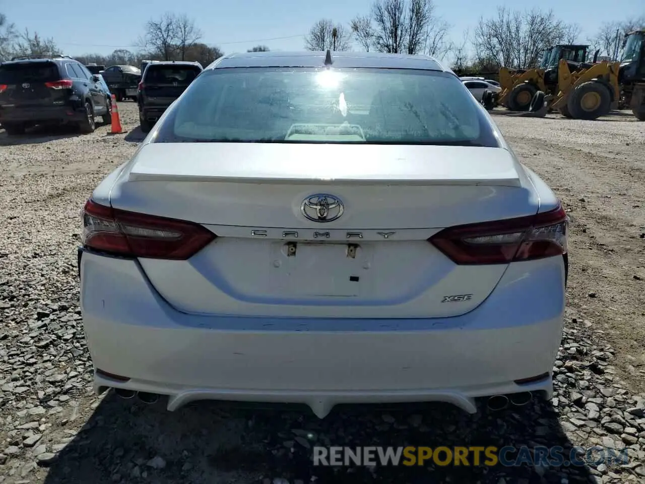 6 Photograph of a damaged car 4T1K61AK2NU069183 TOYOTA CAMRY 2022