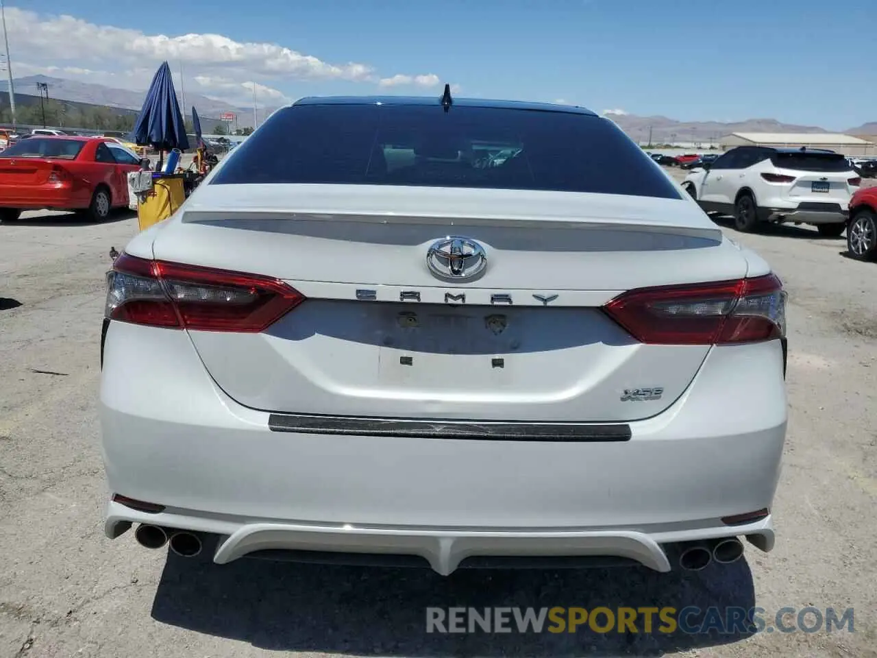 6 Photograph of a damaged car 4T1K61AK2NU073556 TOYOTA CAMRY 2022