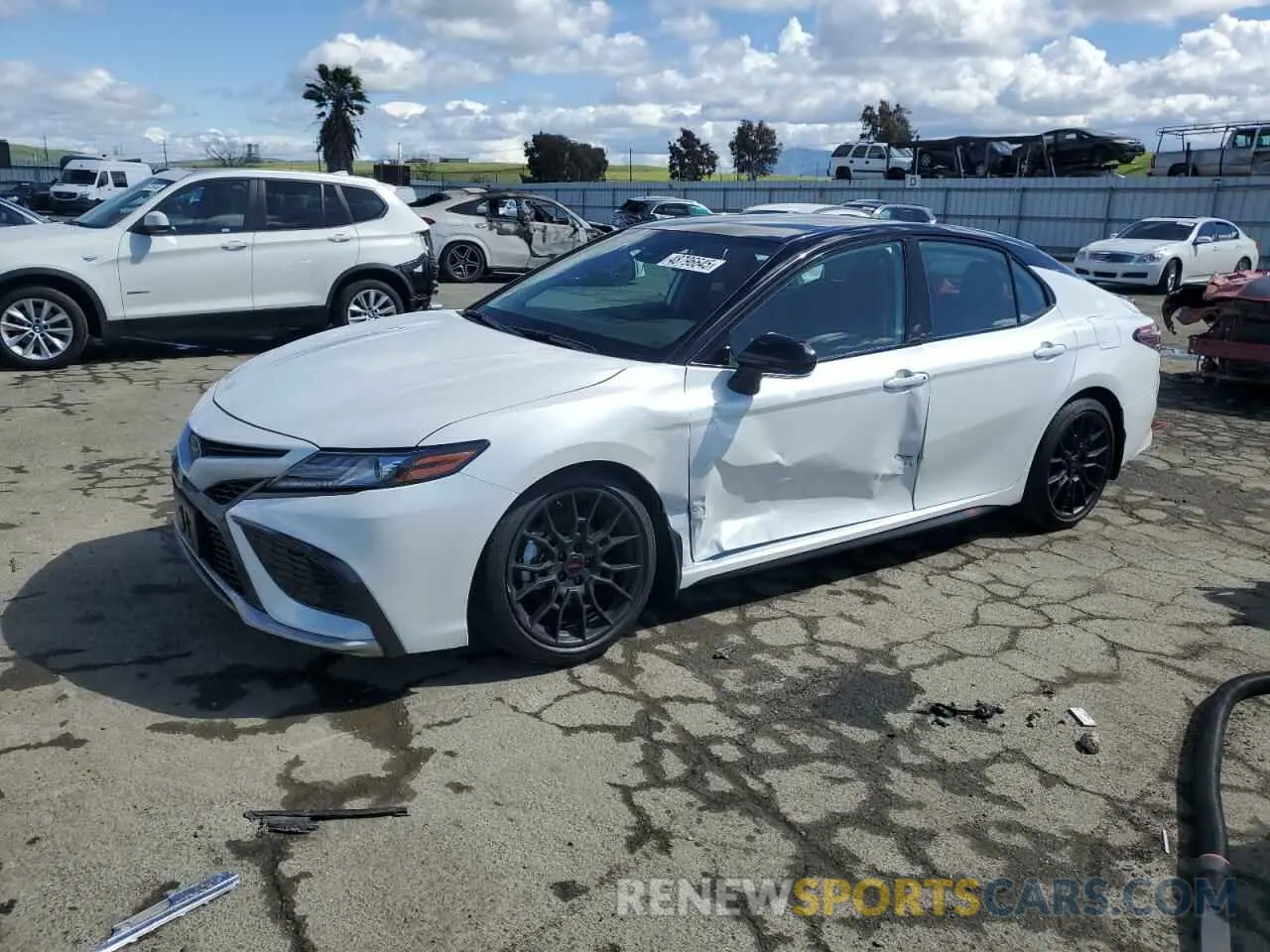 1 Photograph of a damaged car 4T1K61AK2NU073704 TOYOTA CAMRY 2022