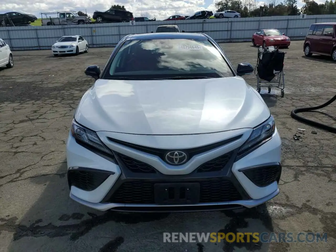 5 Photograph of a damaged car 4T1K61AK2NU073704 TOYOTA CAMRY 2022