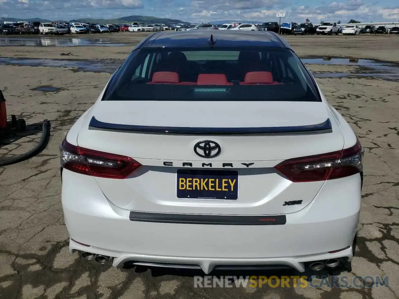 6 Photograph of a damaged car 4T1K61AK2NU073704 TOYOTA CAMRY 2022