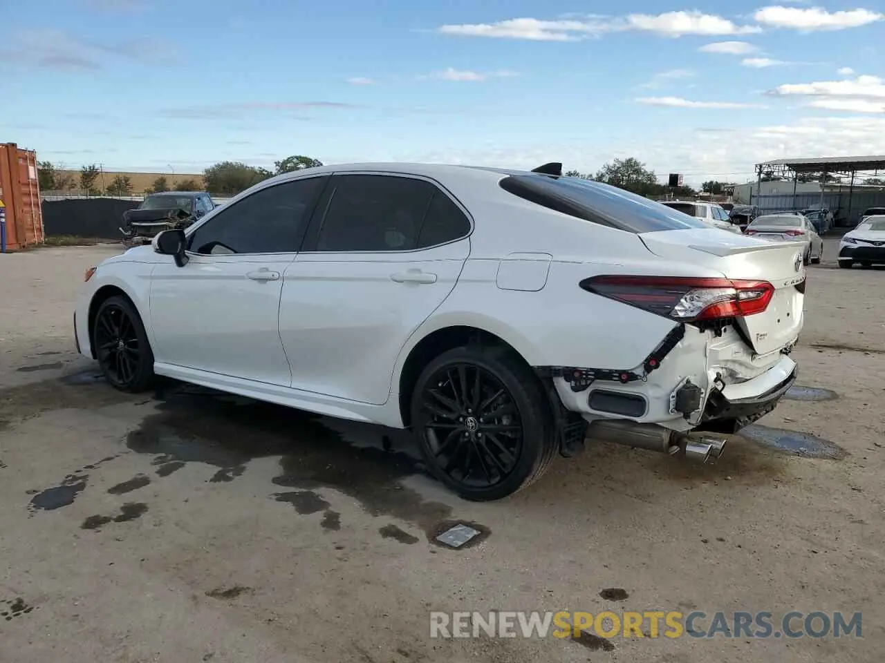 2 Photograph of a damaged car 4T1K61AK2NU708274 TOYOTA CAMRY 2022