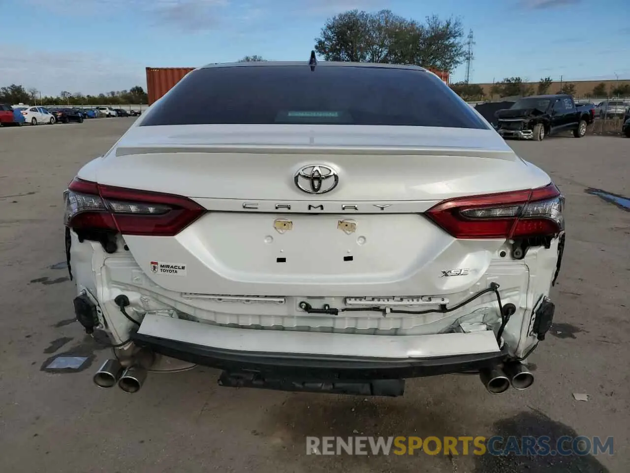 6 Photograph of a damaged car 4T1K61AK2NU708274 TOYOTA CAMRY 2022