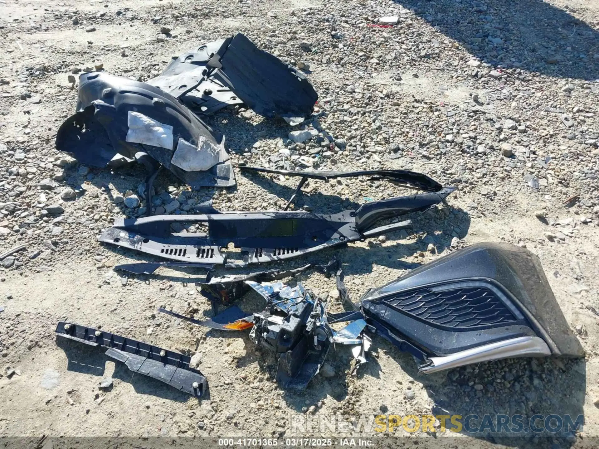 12 Photograph of a damaged car 4T1K61AK2NU717587 TOYOTA CAMRY 2022