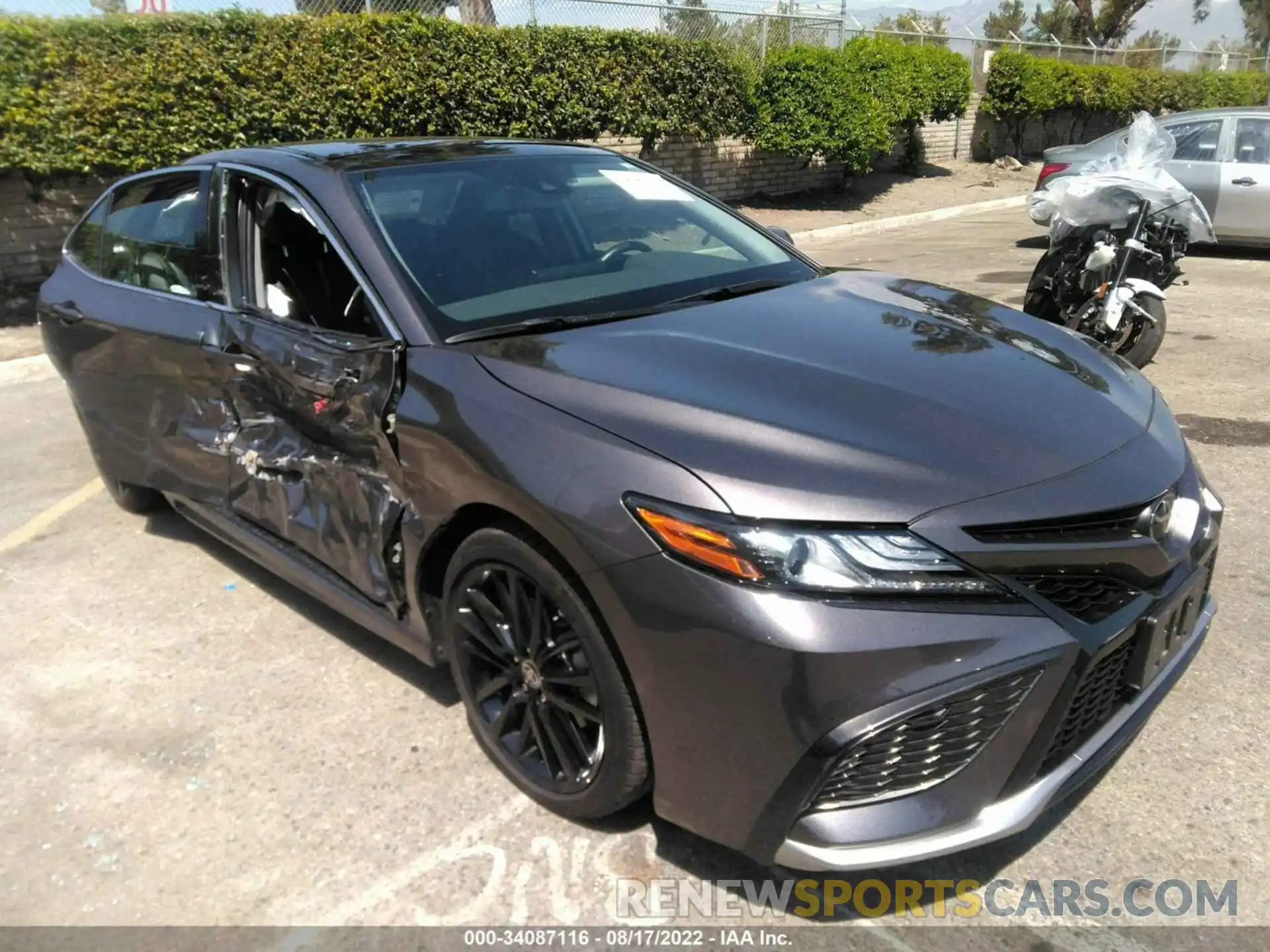 1 Photograph of a damaged car 4T1K61AK3NU009316 TOYOTA CAMRY 2022