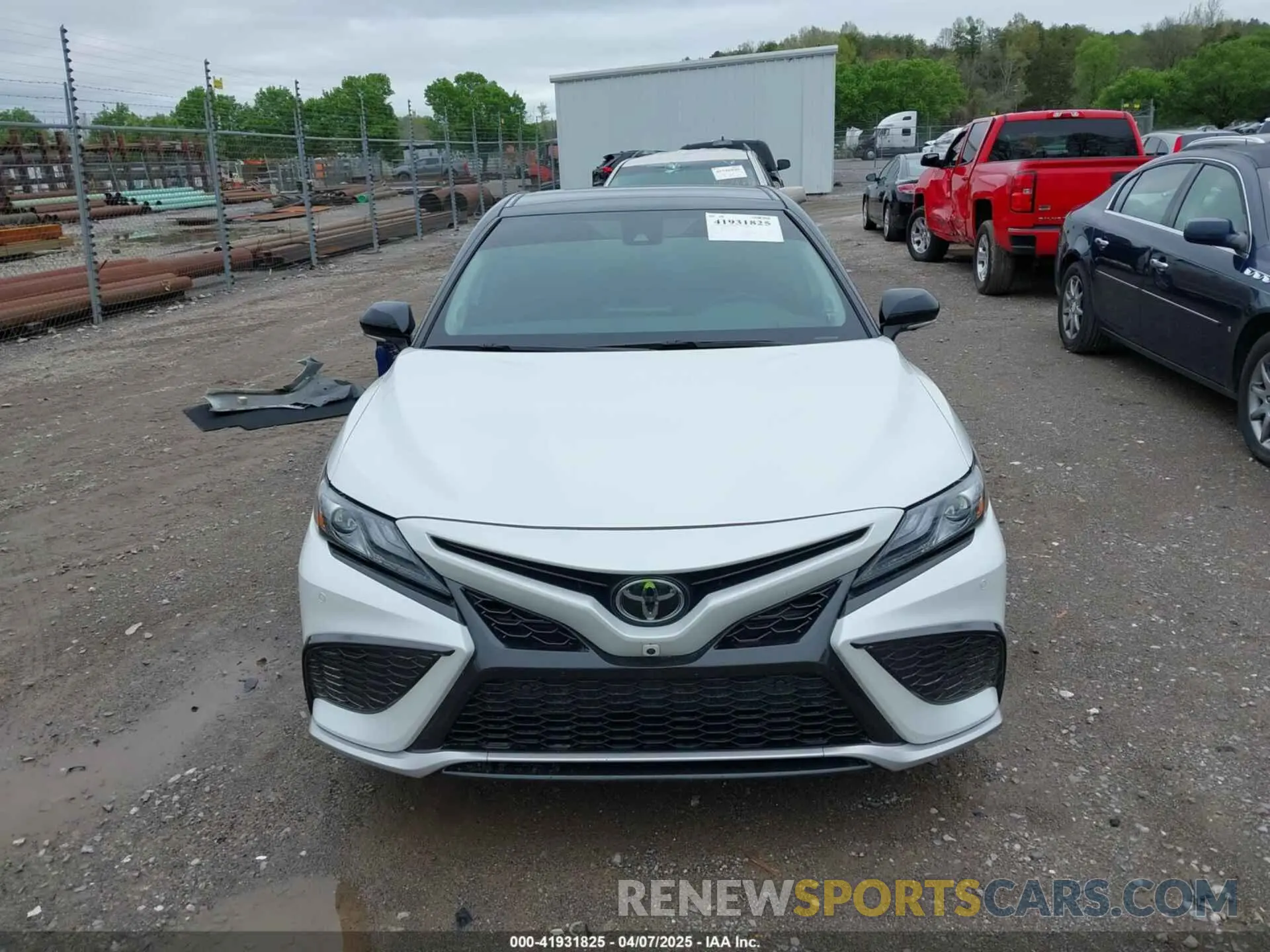 12 Photograph of a damaged car 4T1K61AK3NU015925 TOYOTA CAMRY 2022