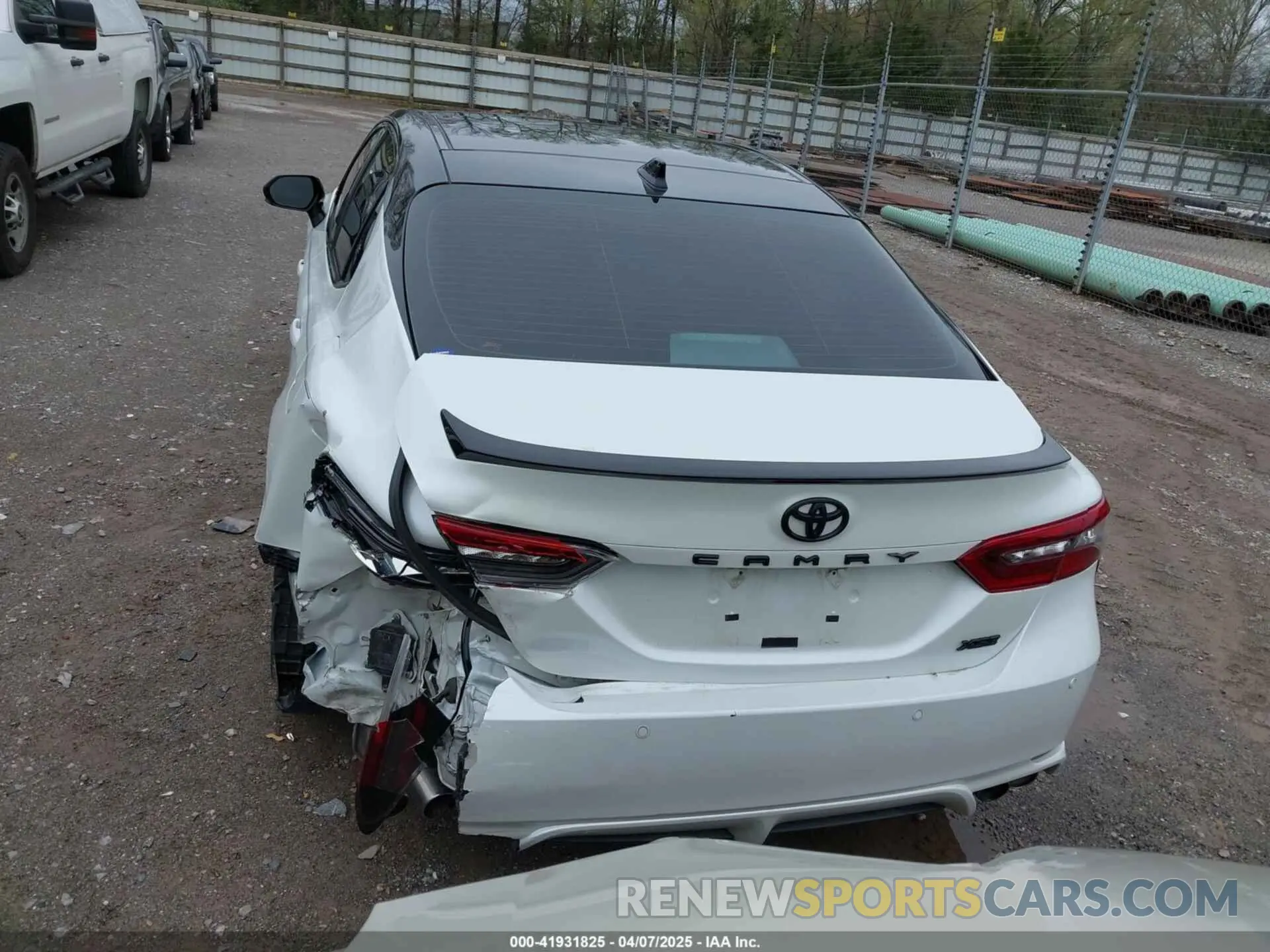 16 Photograph of a damaged car 4T1K61AK3NU015925 TOYOTA CAMRY 2022