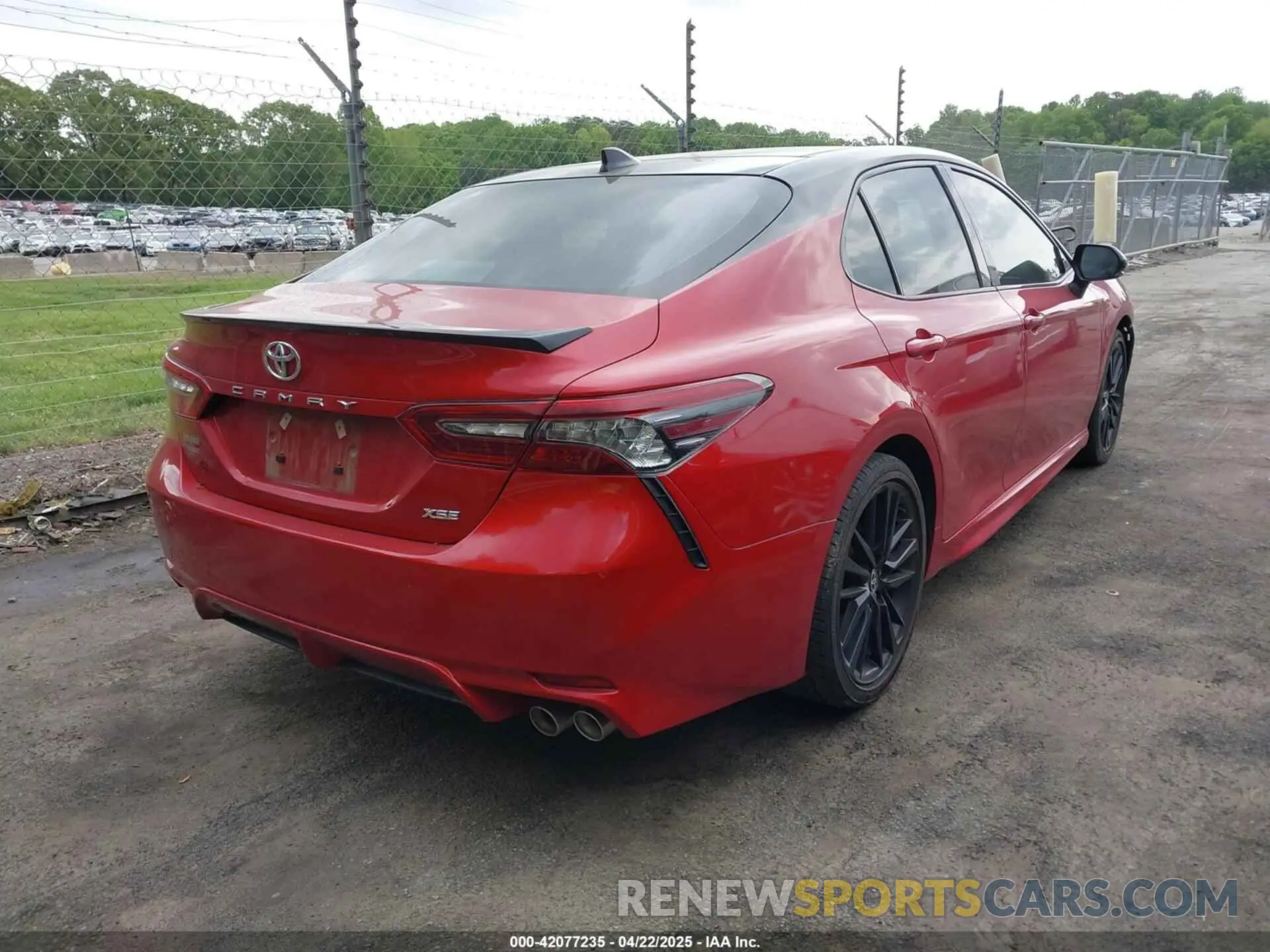 4 Photograph of a damaged car 4T1K61AK3NU020803 TOYOTA CAMRY 2022