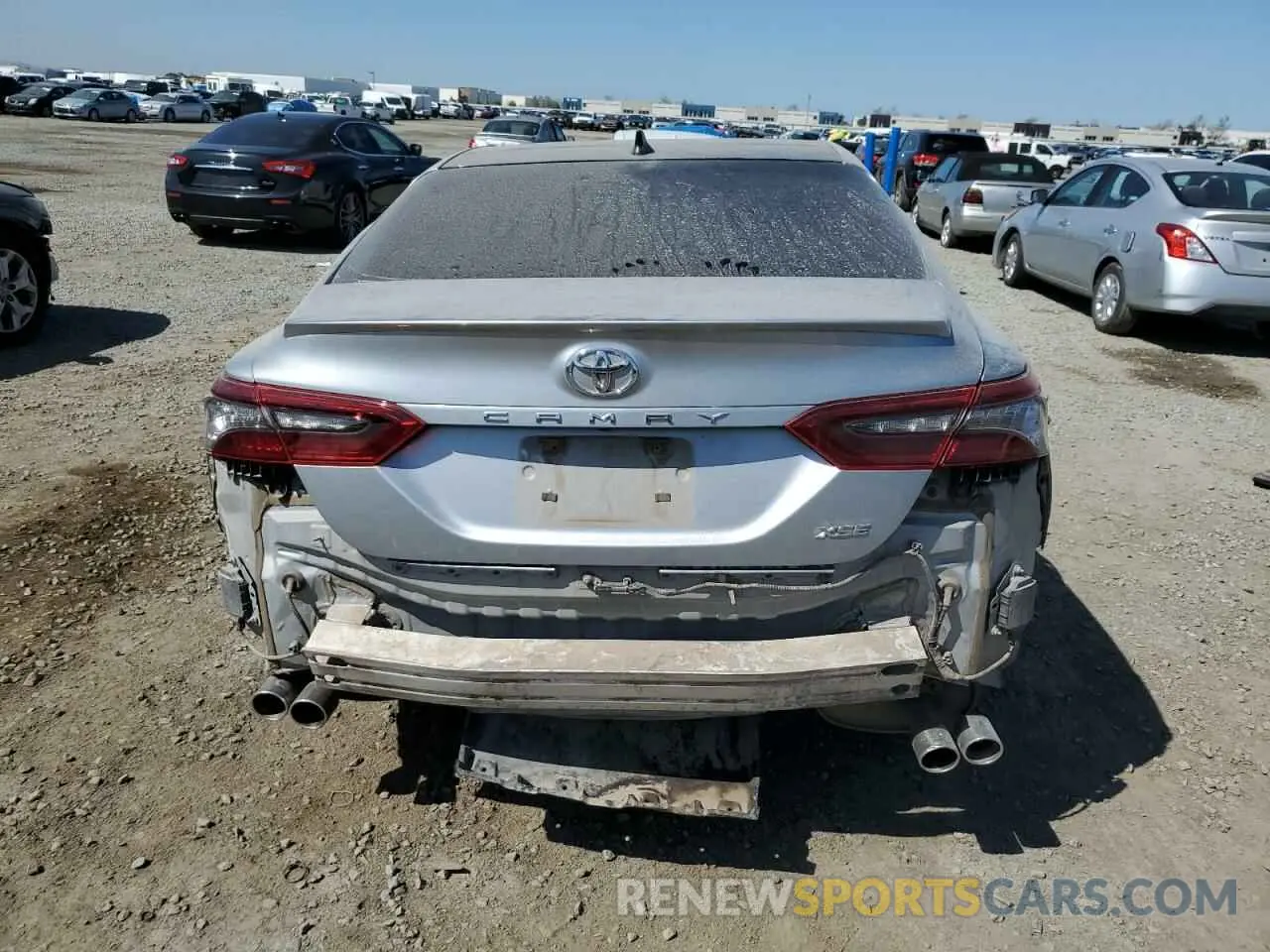 6 Photograph of a damaged car 4T1K61AK3NU025726 TOYOTA CAMRY 2022