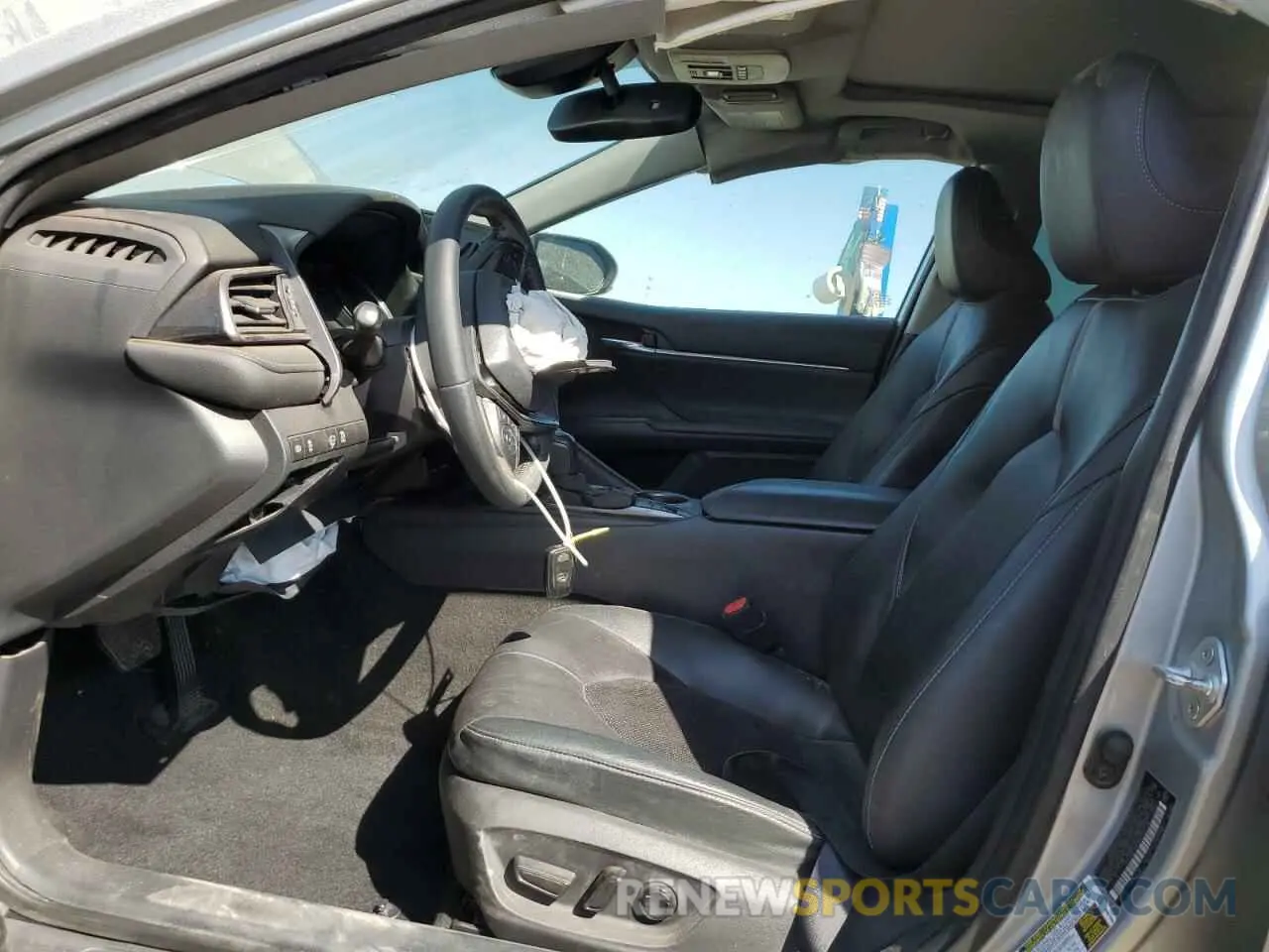 7 Photograph of a damaged car 4T1K61AK3NU025726 TOYOTA CAMRY 2022