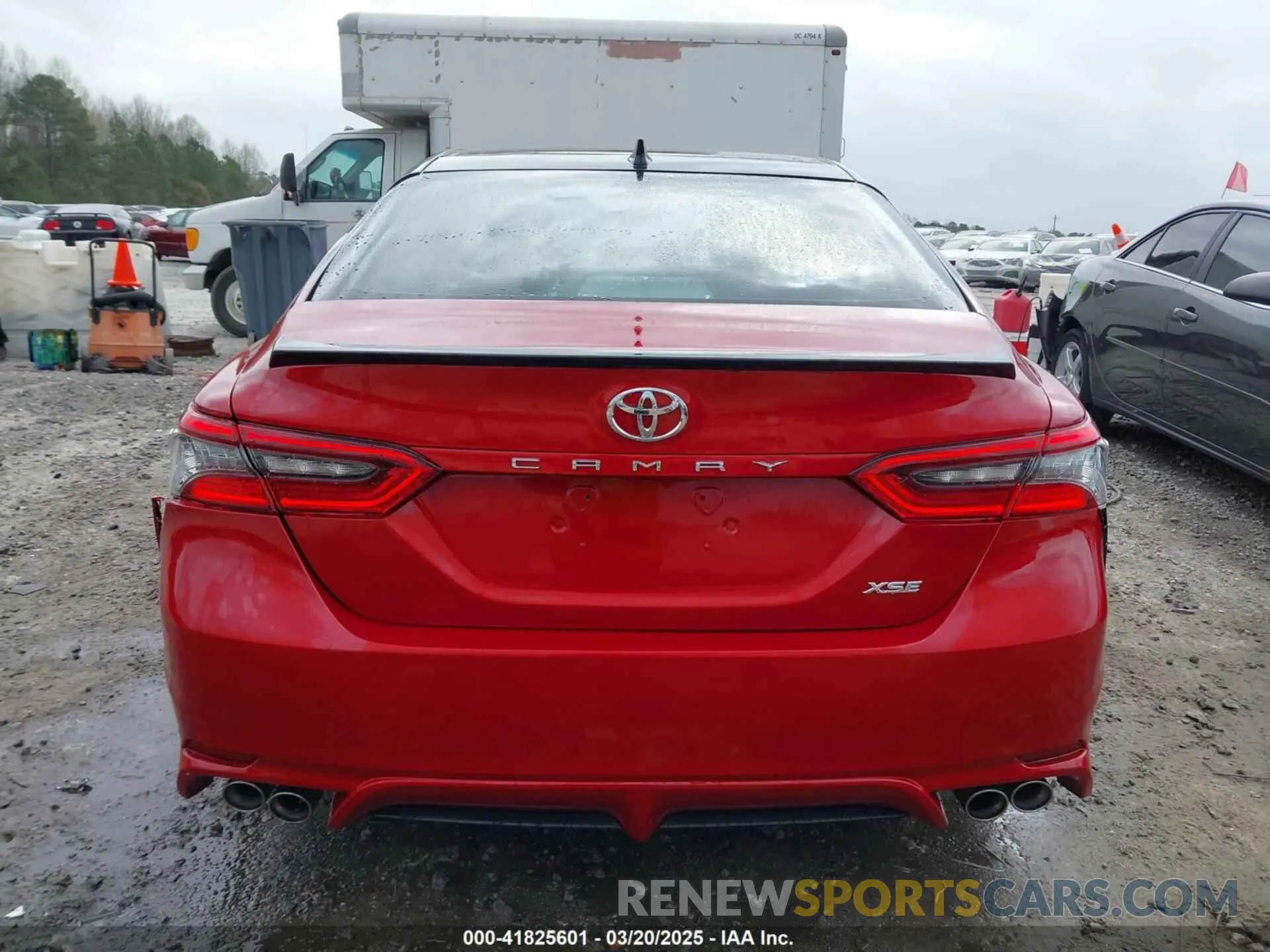 16 Photograph of a damaged car 4T1K61AK4NU010118 TOYOTA CAMRY 2022