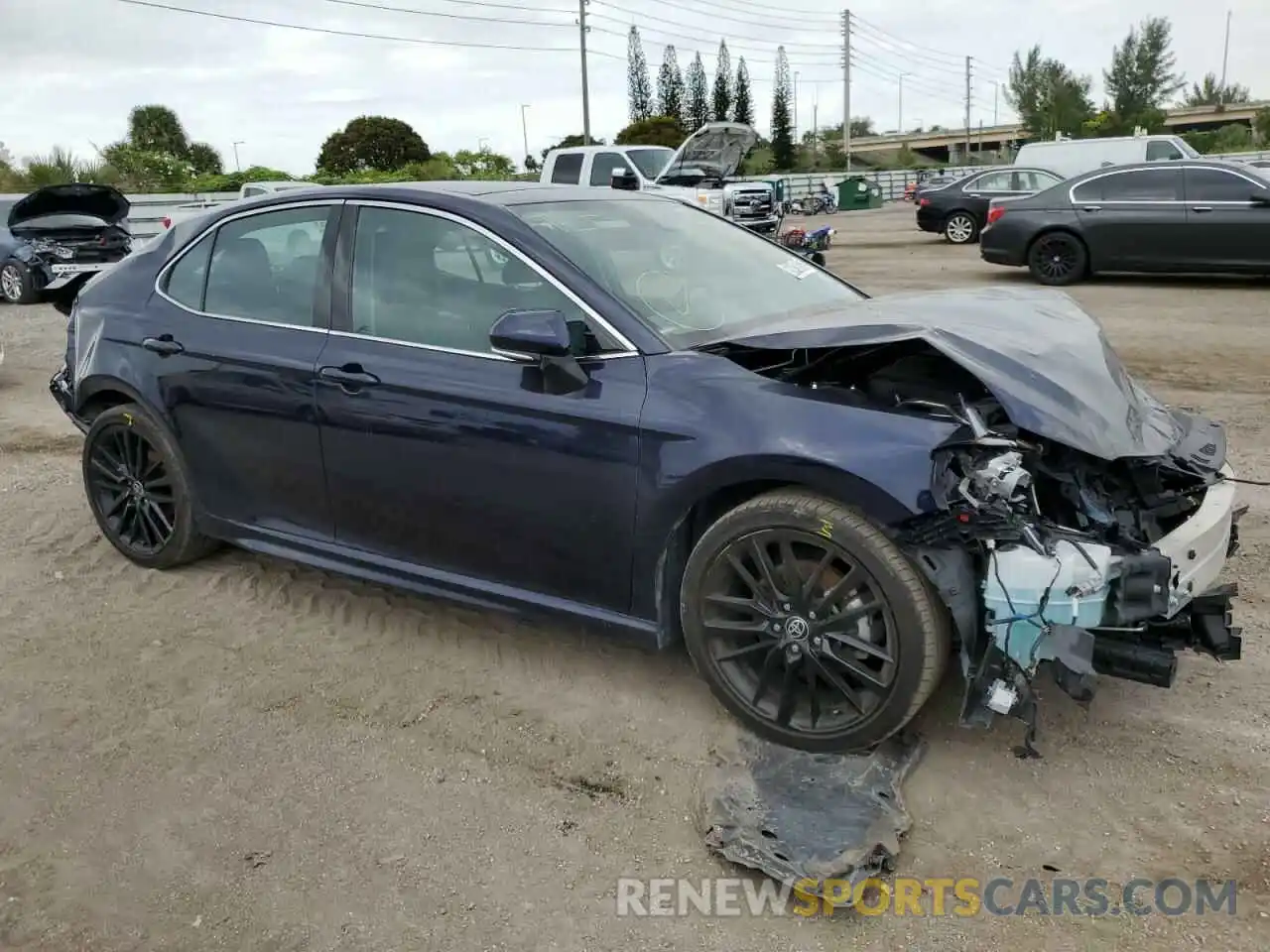 4 Photograph of a damaged car 4T1K61AK4NU020843 TOYOTA CAMRY 2022