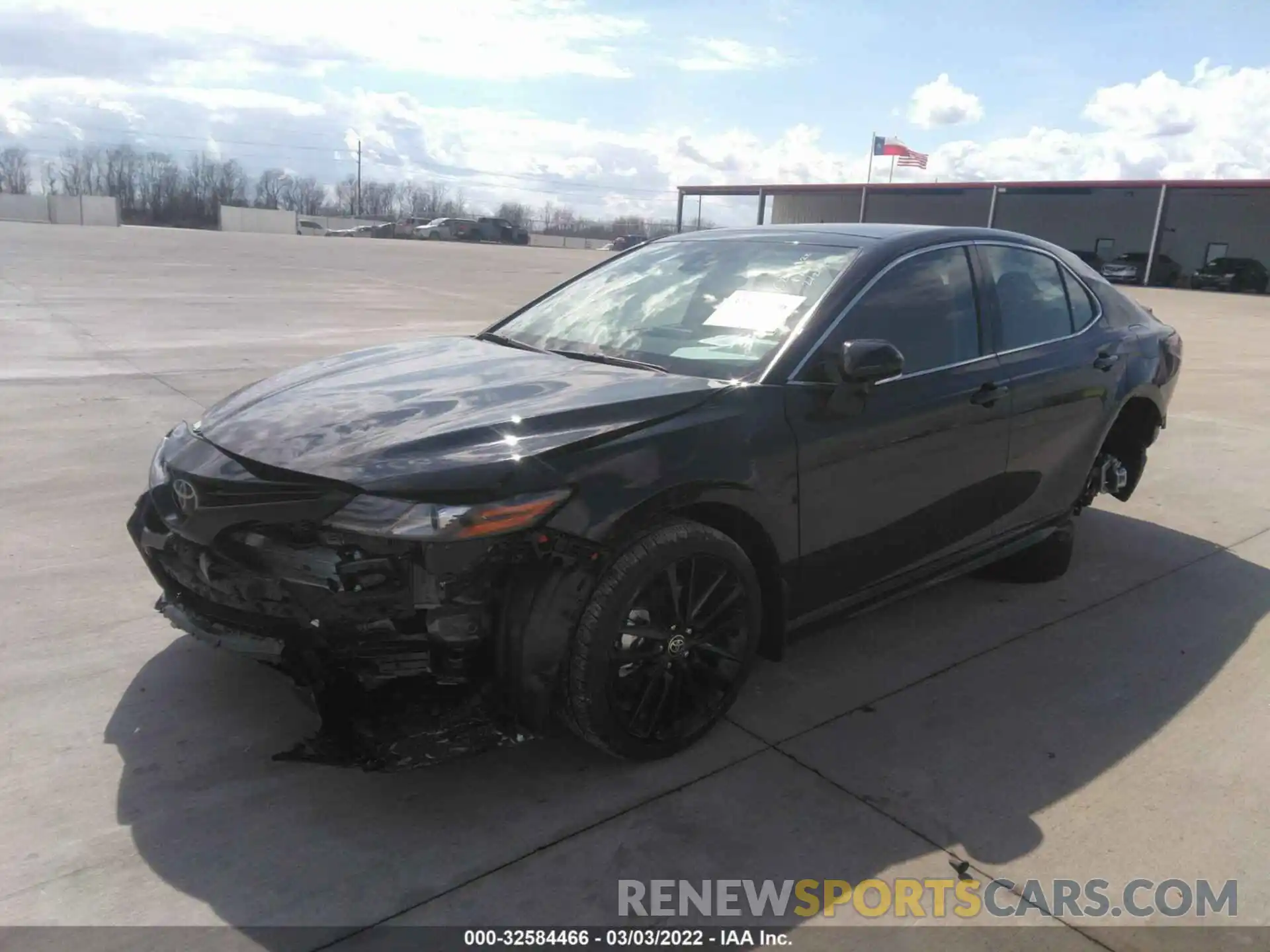 2 Photograph of a damaged car 4T1K61AK4NU026920 TOYOTA CAMRY 2022