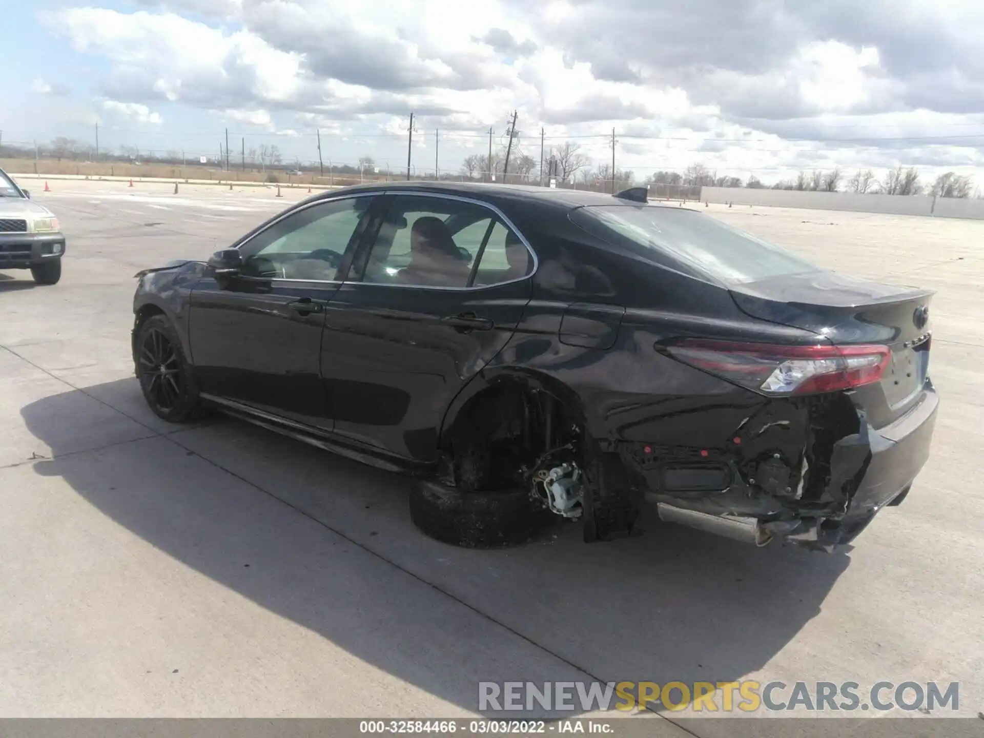 3 Photograph of a damaged car 4T1K61AK4NU026920 TOYOTA CAMRY 2022