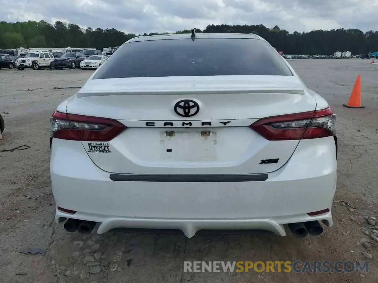 6 Photograph of a damaged car 4T1K61AK4NU067497 TOYOTA CAMRY 2022