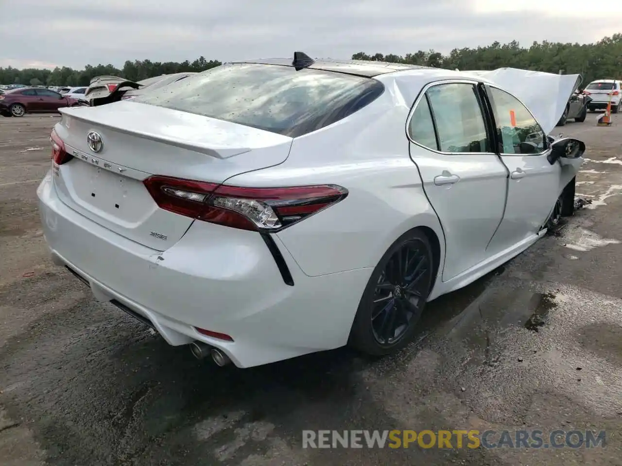 3 Photograph of a damaged car 4T1K61AK5NU014856 TOYOTA CAMRY 2022