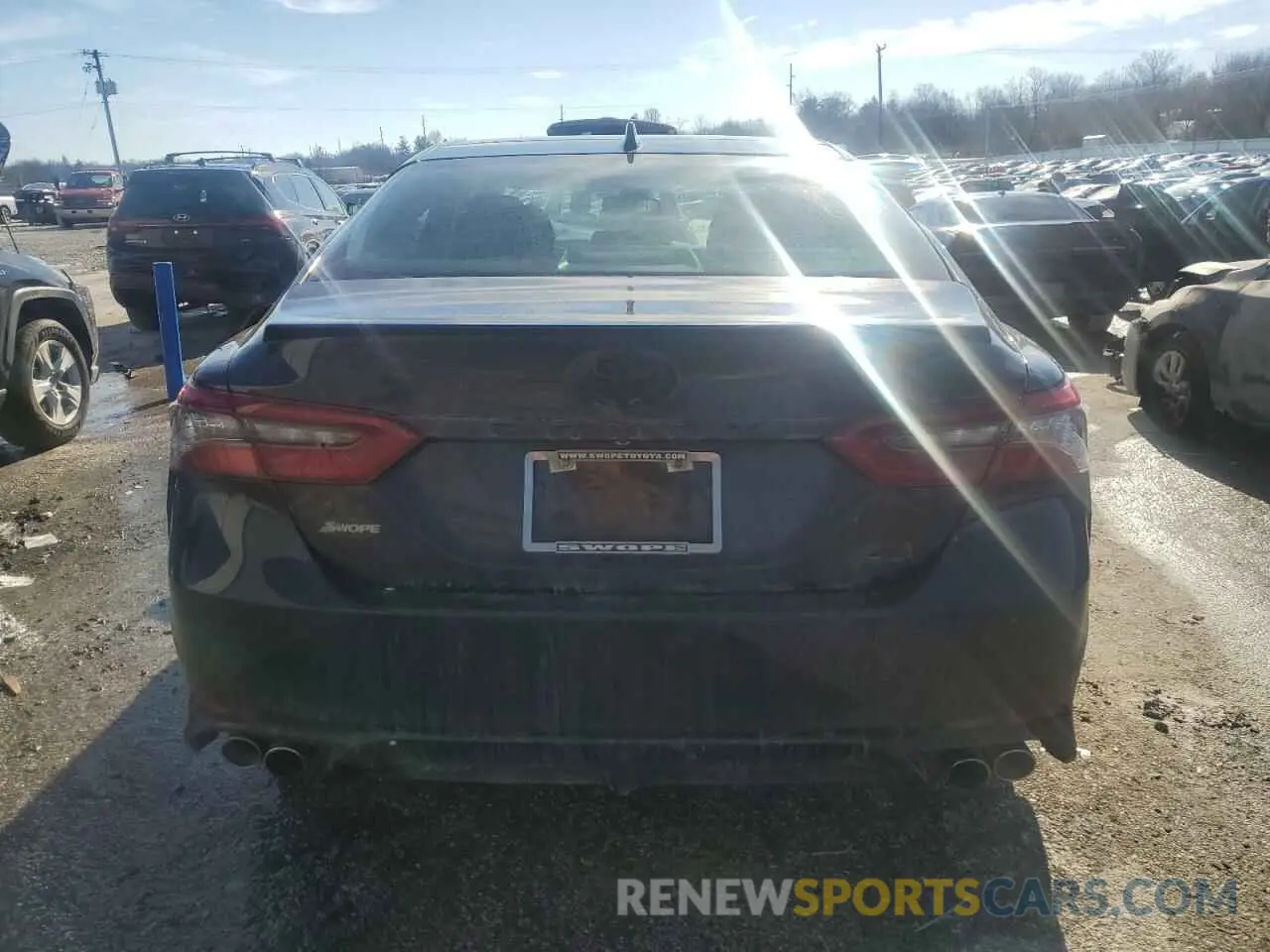 6 Photograph of a damaged car 4T1K61AK5NU075947 TOYOTA CAMRY 2022
