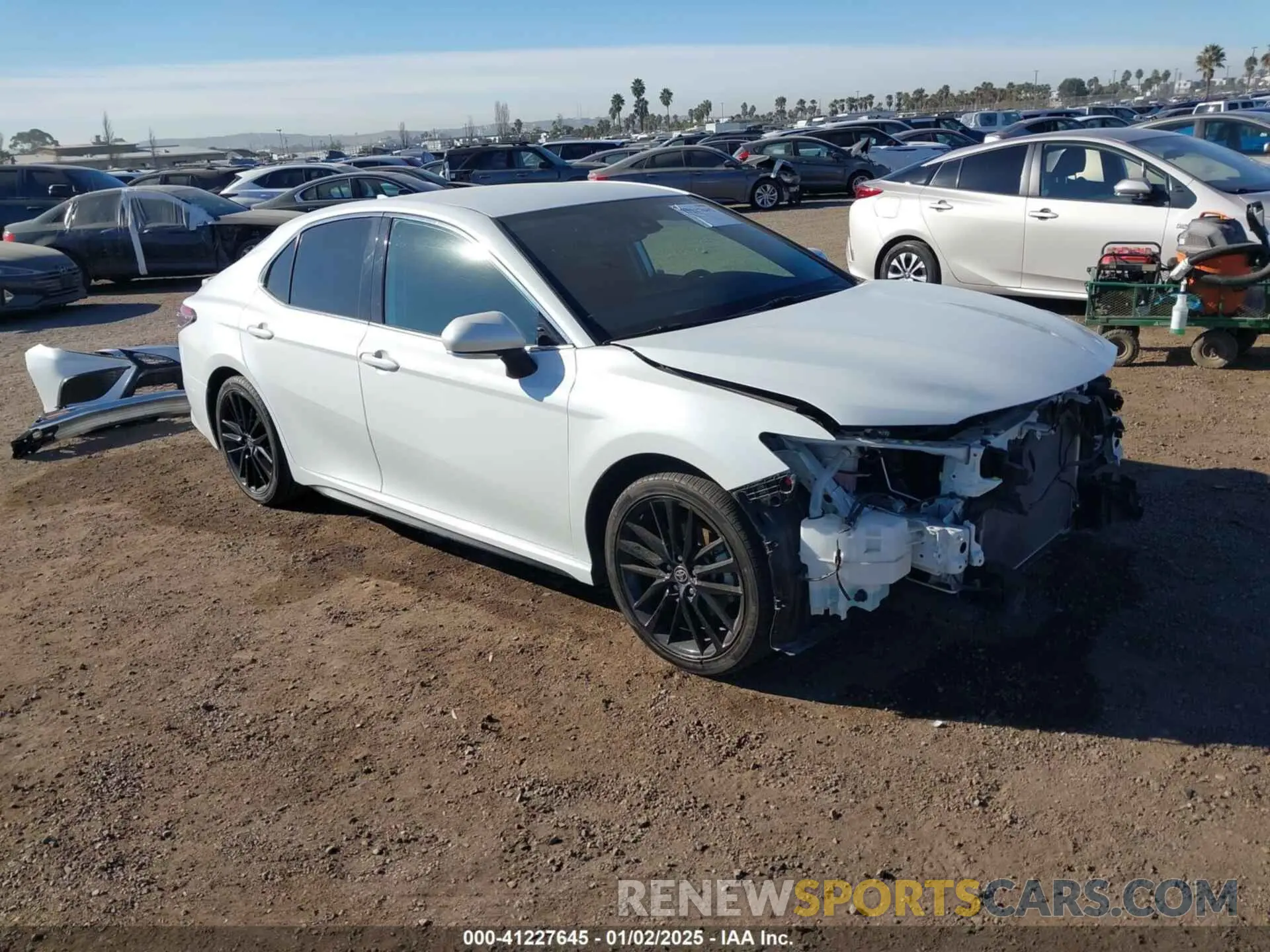 1 Photograph of a damaged car 4T1K61AK5NU621534 TOYOTA CAMRY 2022