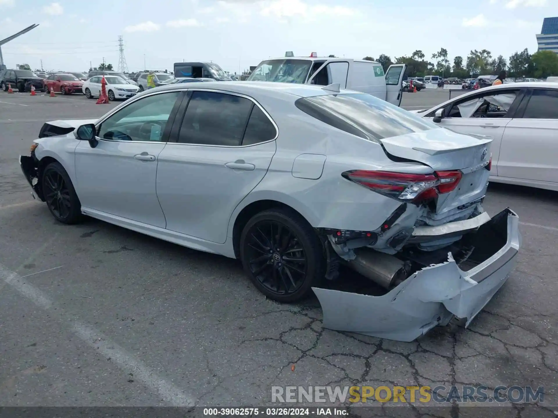 3 Photograph of a damaged car 4T1K61AK6NU002411 TOYOTA CAMRY 2022