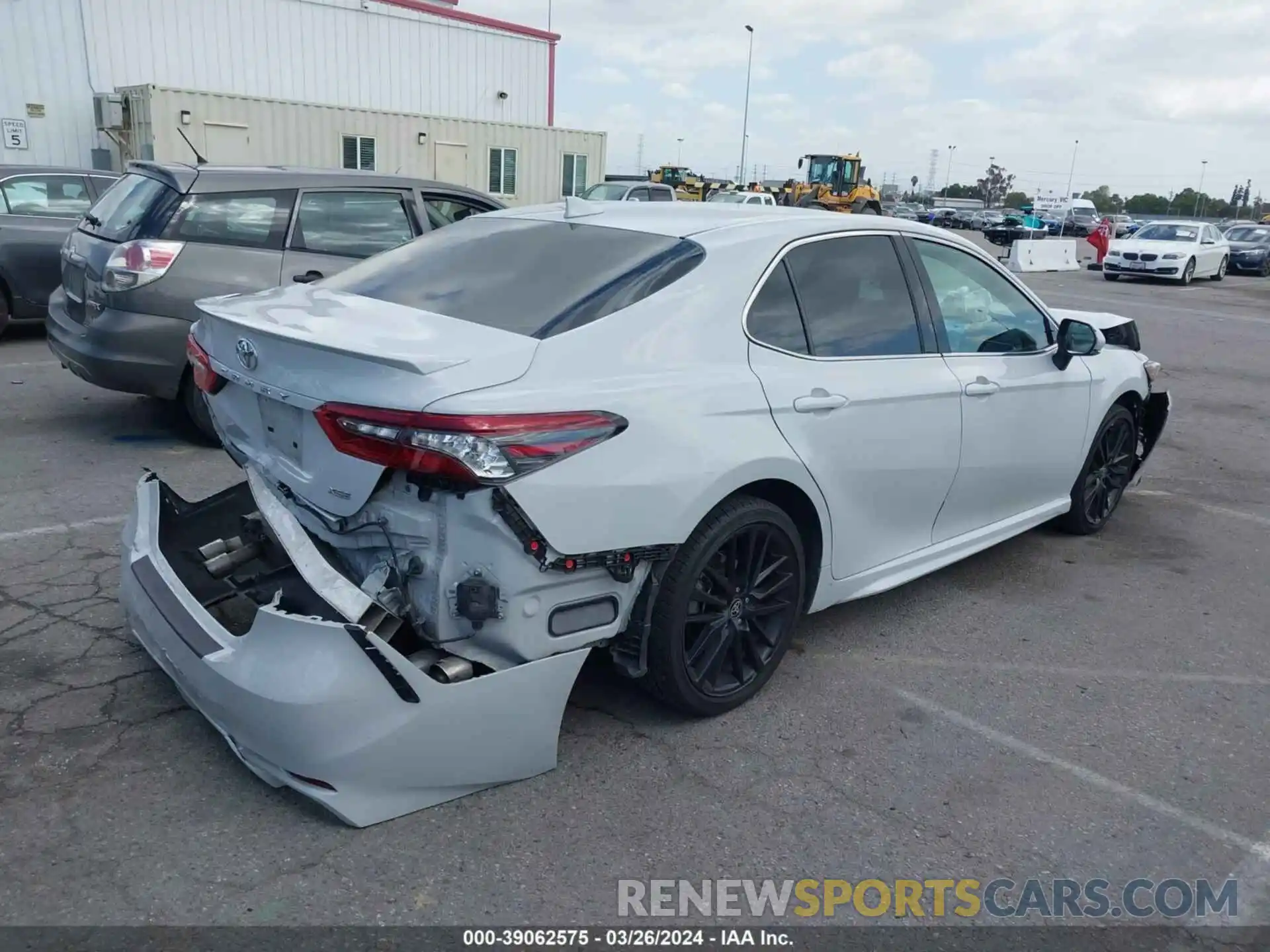 4 Photograph of a damaged car 4T1K61AK6NU002411 TOYOTA CAMRY 2022