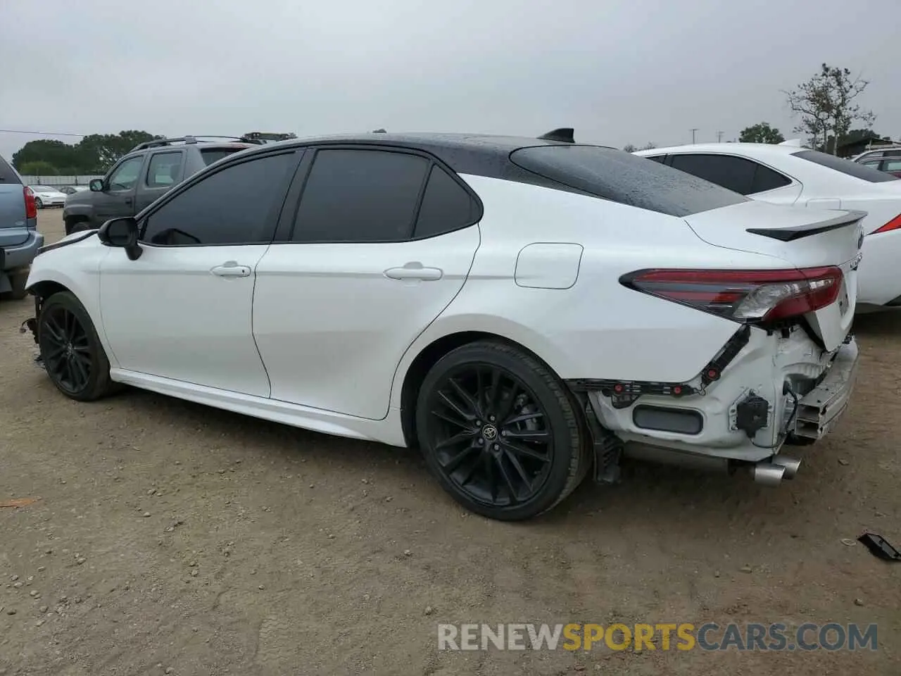 2 Photograph of a damaged car 4T1K61AK6NU029382 TOYOTA CAMRY 2022