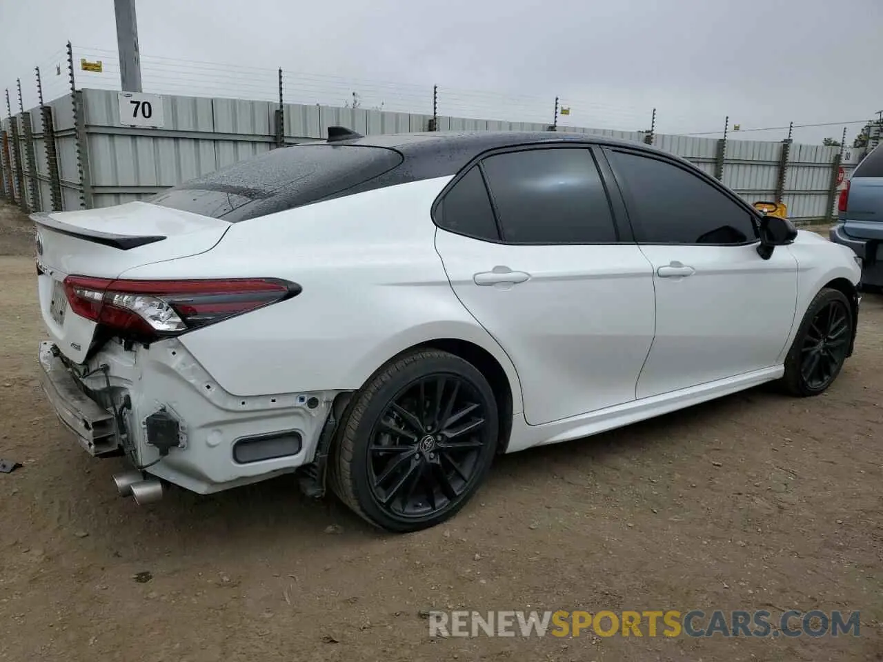 3 Photograph of a damaged car 4T1K61AK6NU029382 TOYOTA CAMRY 2022