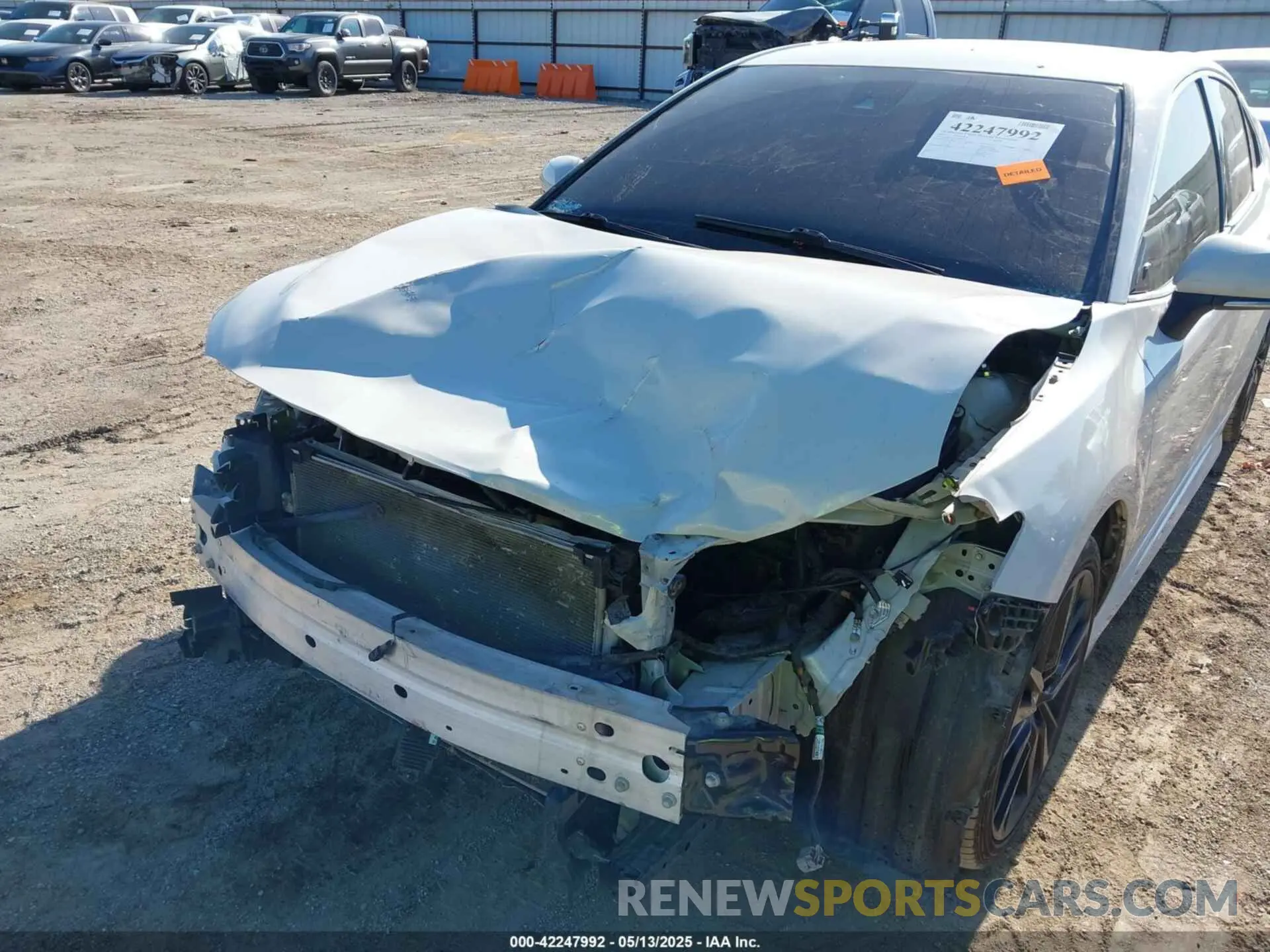 6 Photograph of a damaged car 4T1K61AK7NU005351 TOYOTA CAMRY 2022