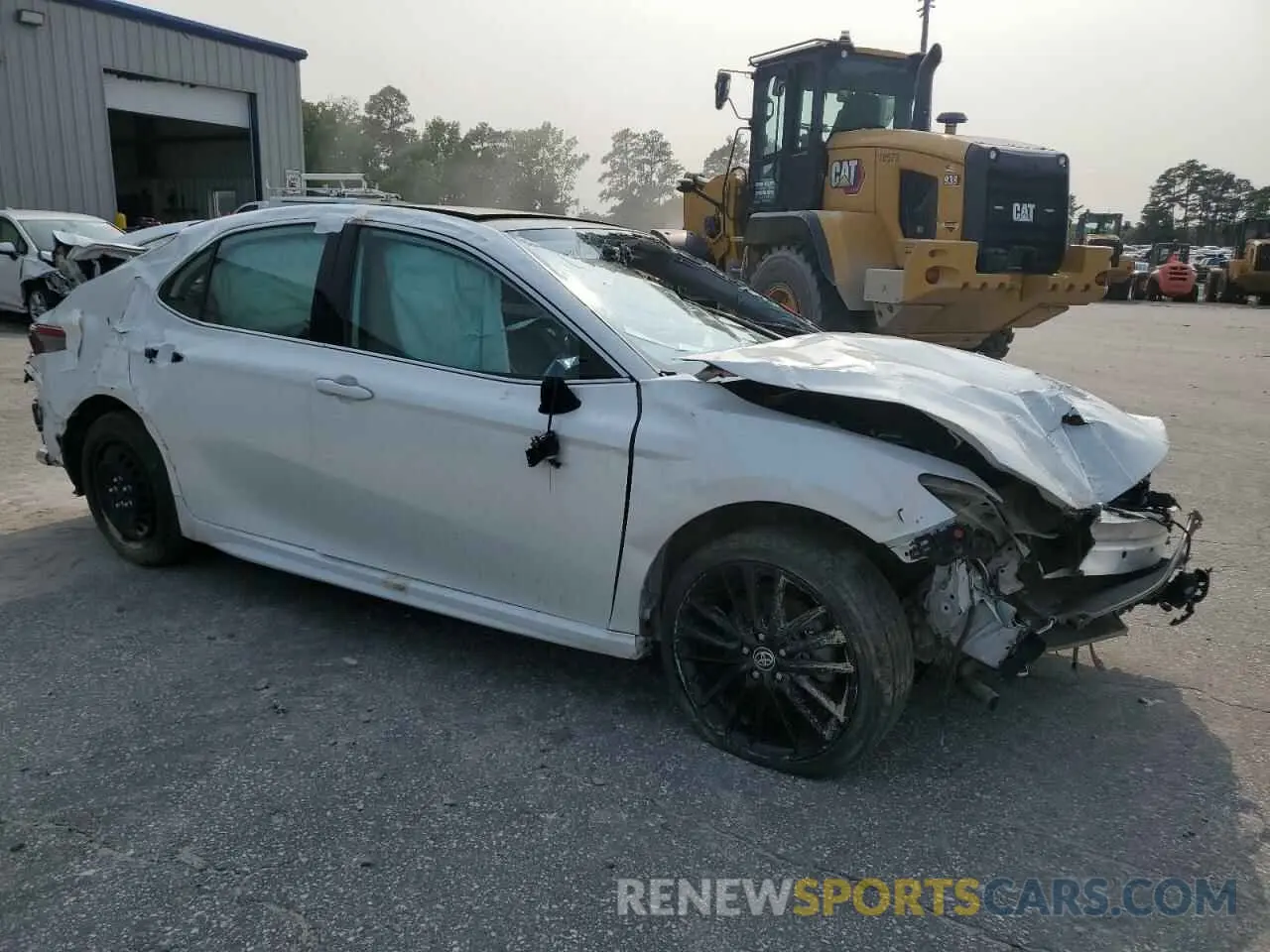 4 Photograph of a damaged car 4T1K61AK7NU009559 TOYOTA CAMRY 2022